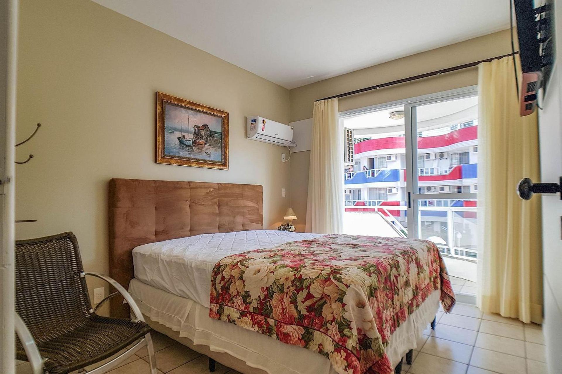 Apartment for 6 people facing the pool - HB37F