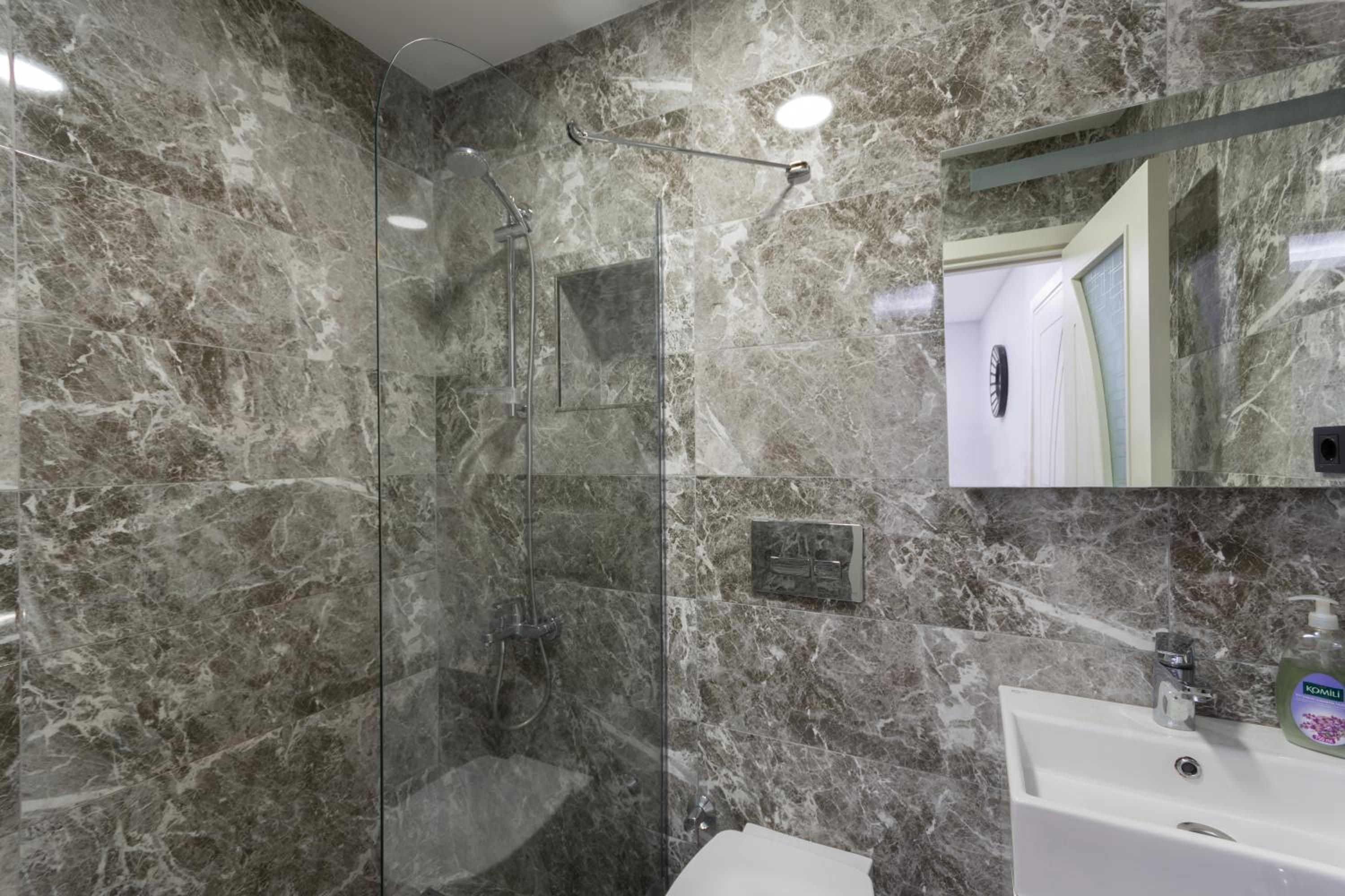 Cheers Hostel - Image 8