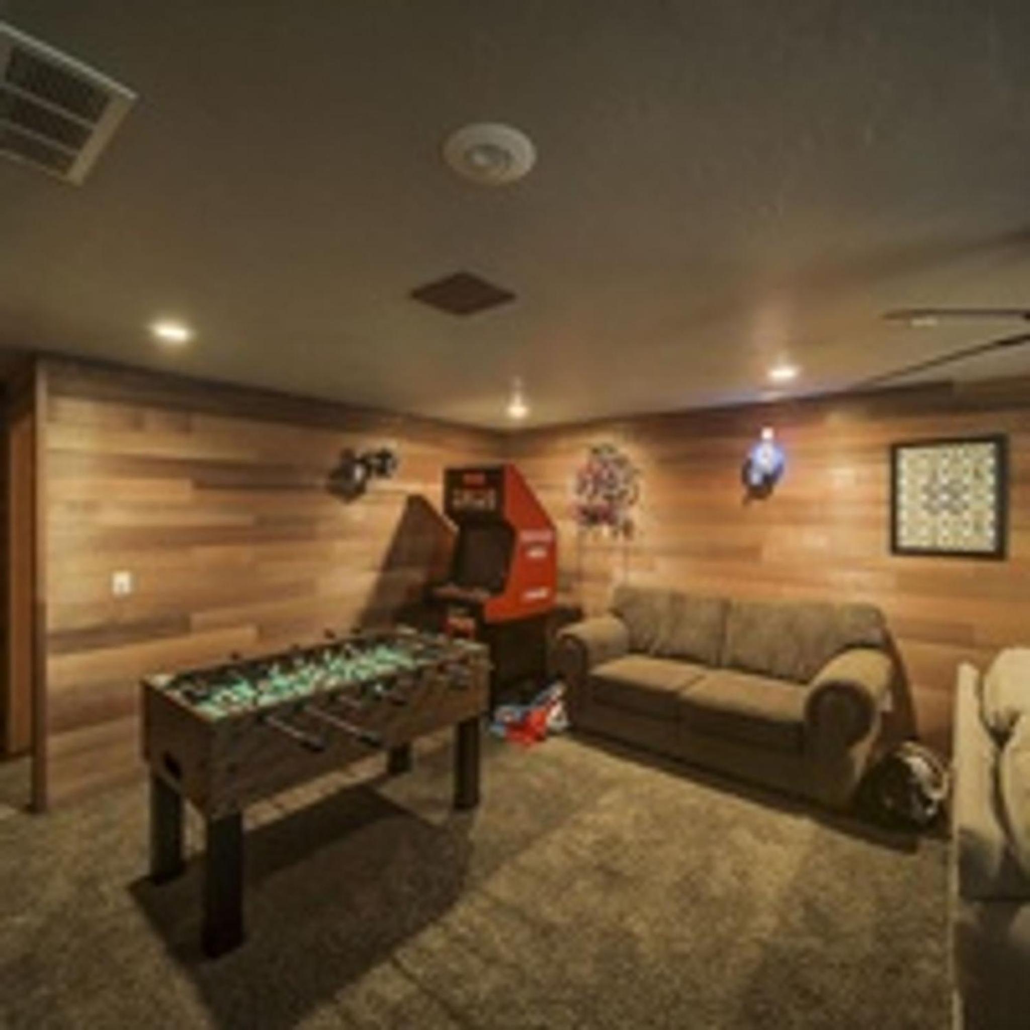 Cascade Log Cabin by Casago McCall - Donerightmanagement view 4