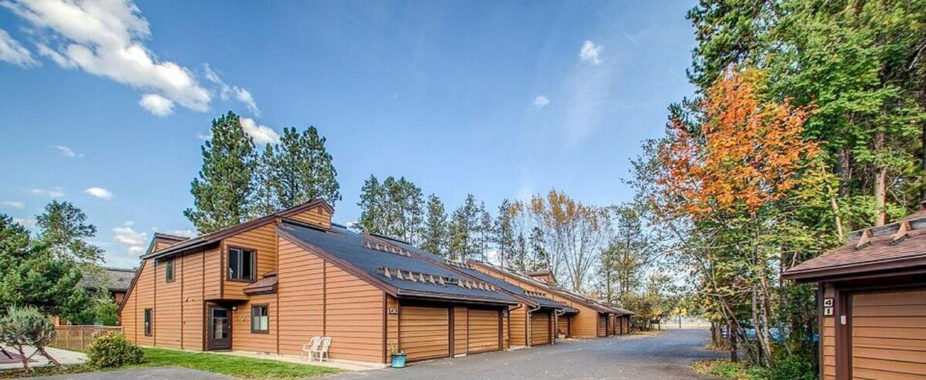 Hotel Laid Back Lounge by Casago McCall - Donerightmanagement - Image 1