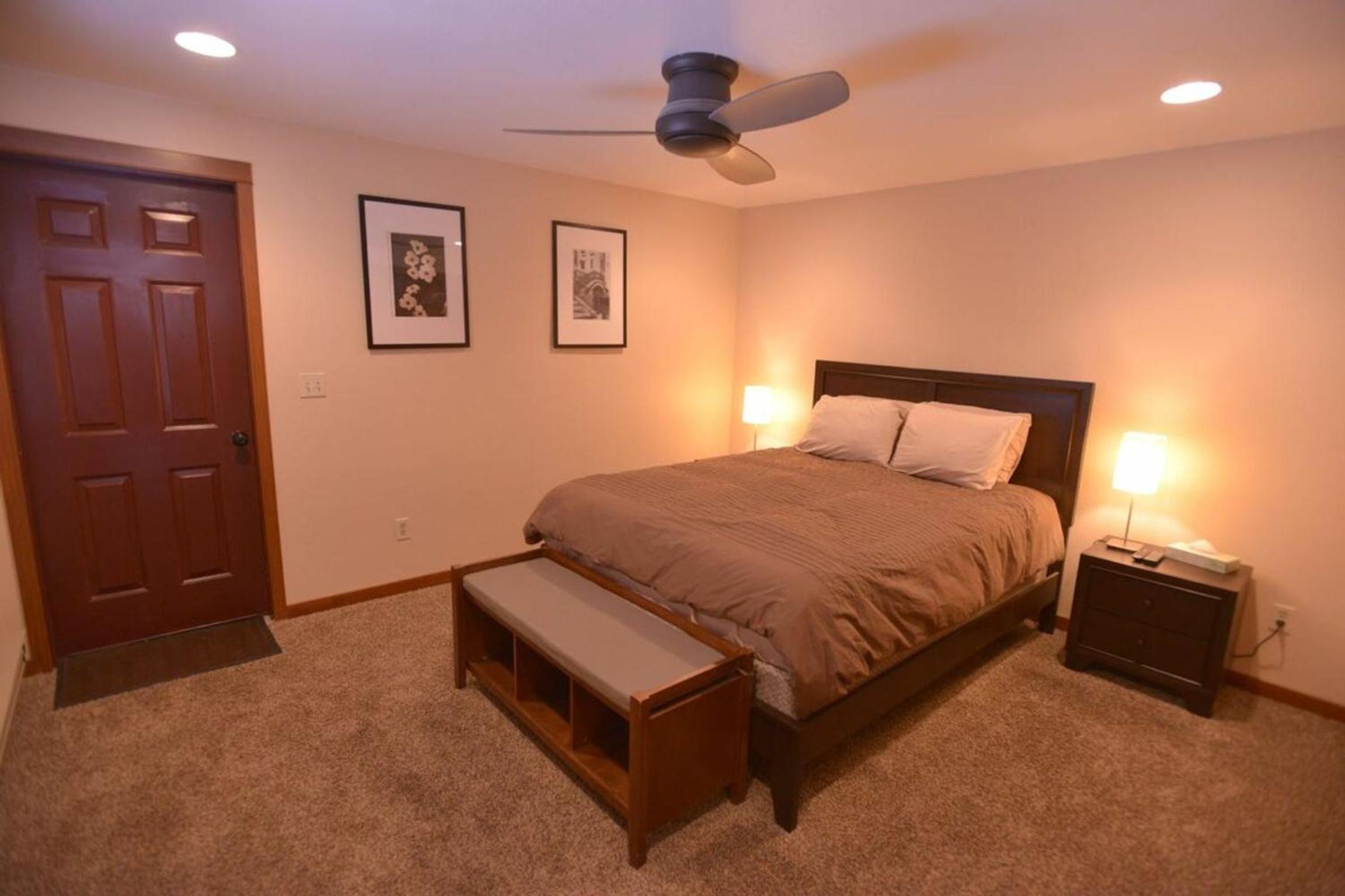 Laid Back Lounge by Casago McCall - Donerightmanagement view 2