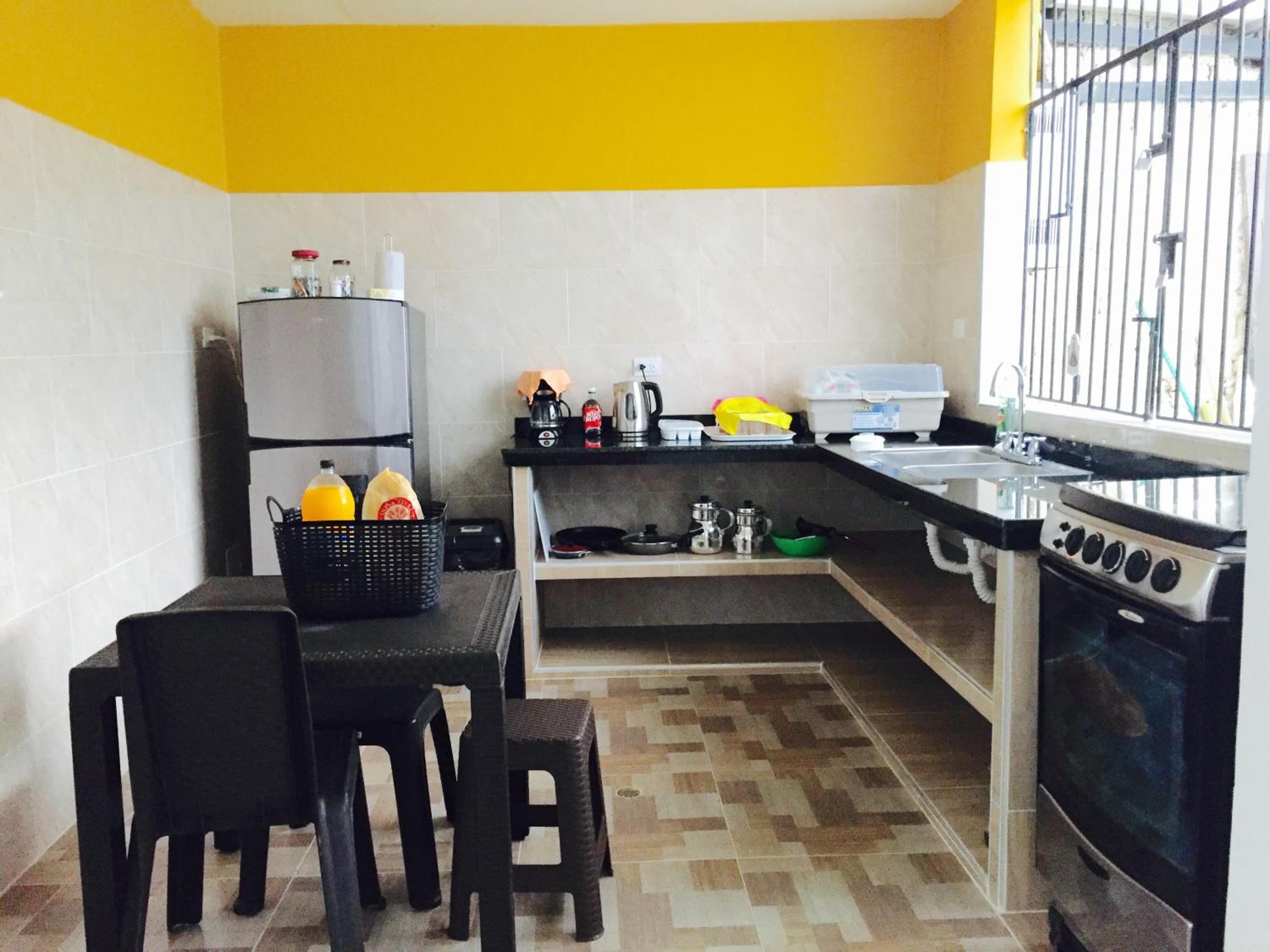 Casa Helga a dos cuadras de la Basílica, casa entera con jardín amplio, 6 habitaciones, 5 baños, cocina, comedor y sala de TV