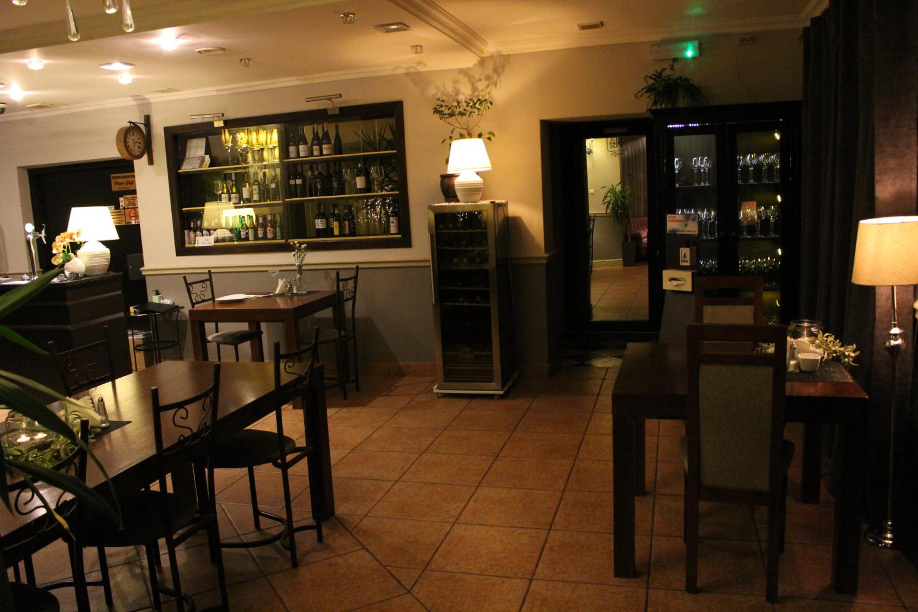 restaurant