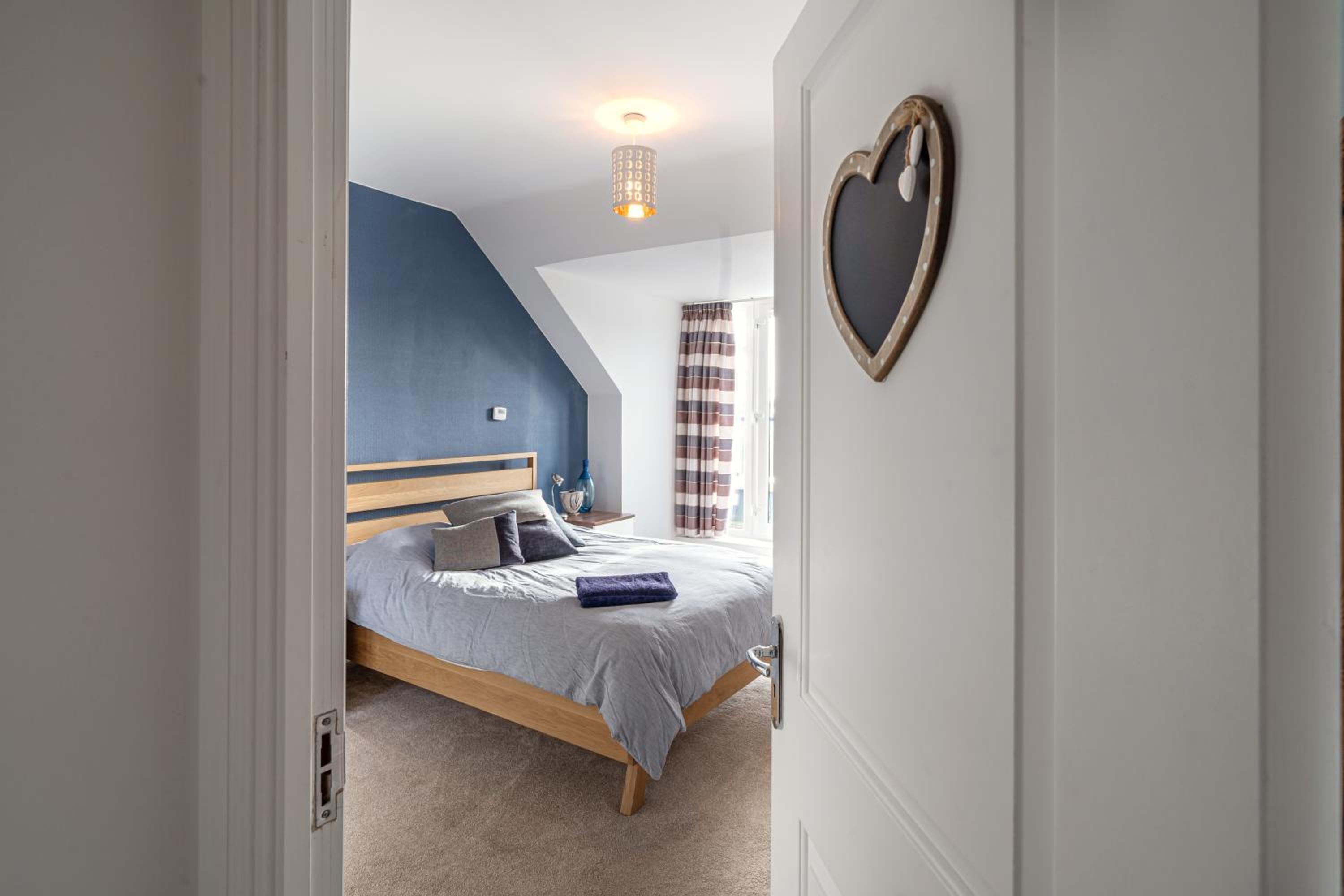 Modern Townhouse - Sleeps up to 6 view 5