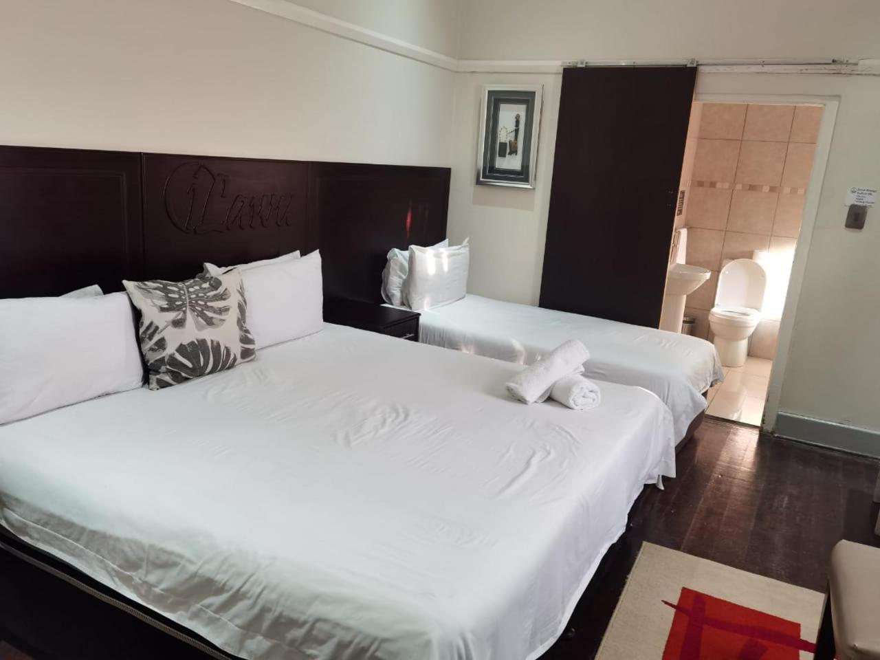 New England Guest House by Ilawu