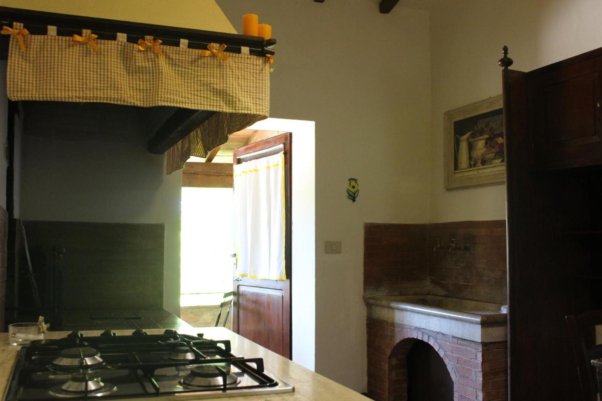 Photo 33