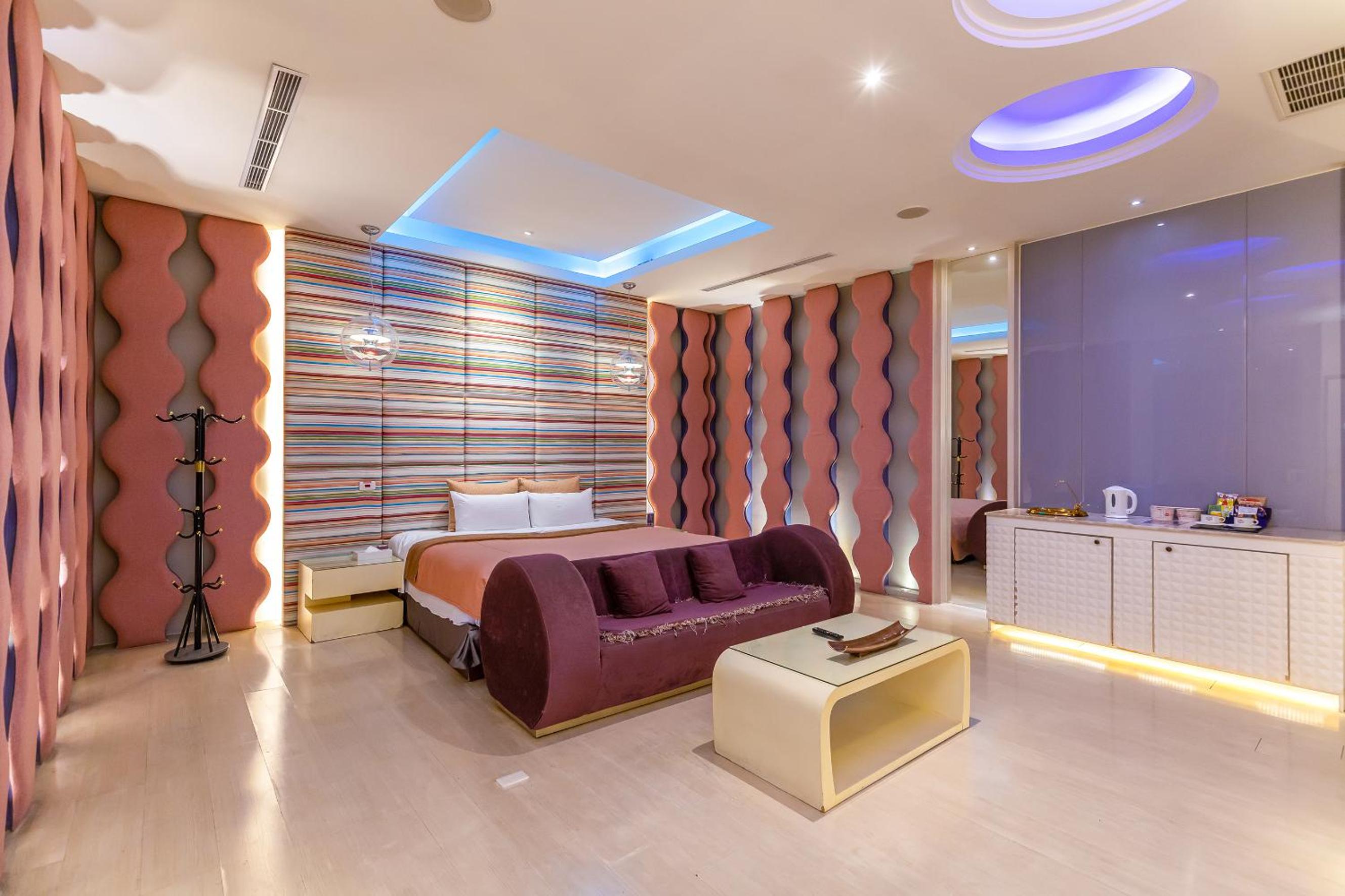 Vogue Boutique Motel