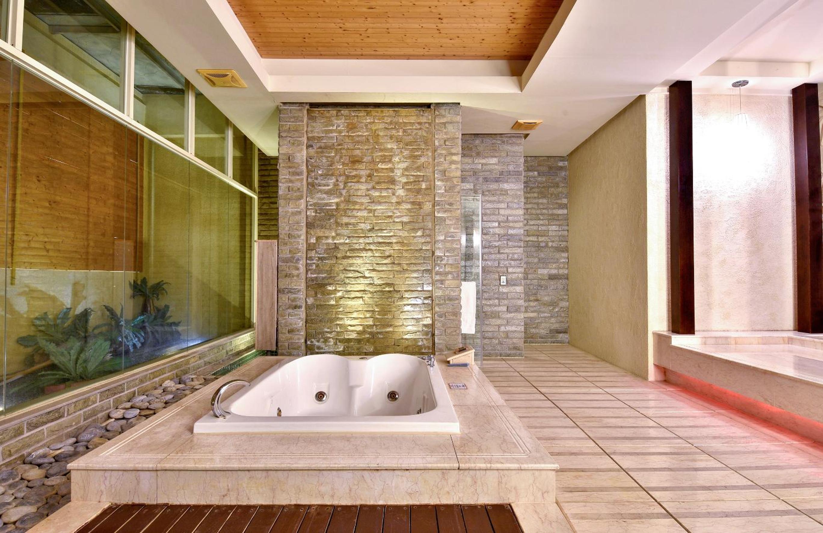 Vogue Boutique Motel