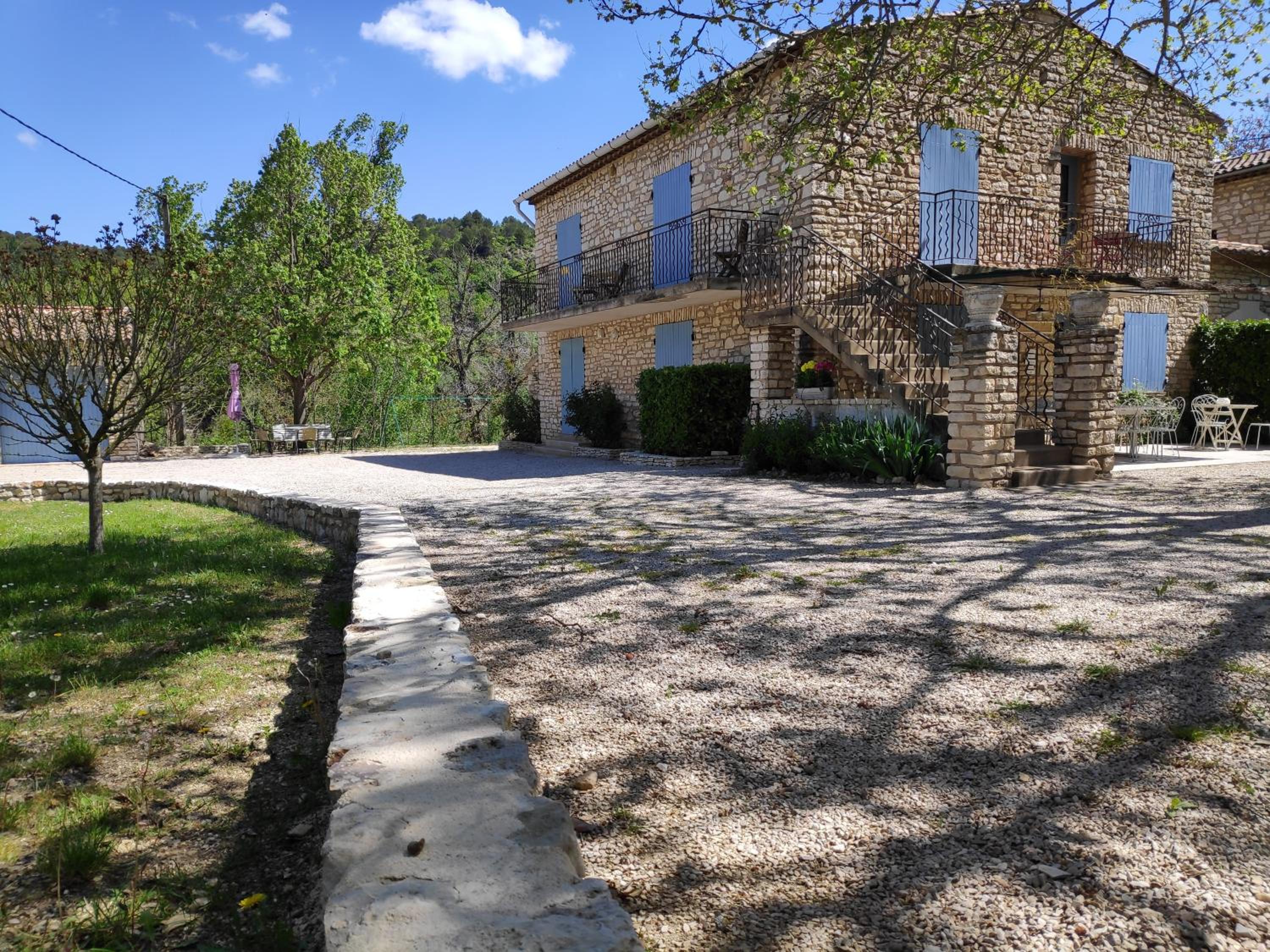 Villa Les Carlets view 3