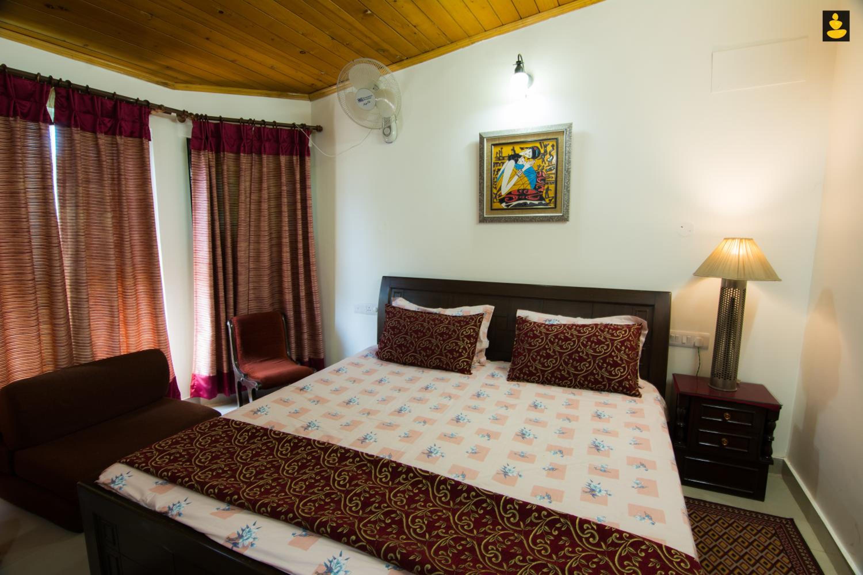 LivingStone 2BHK Villa, Kasauli view 4
