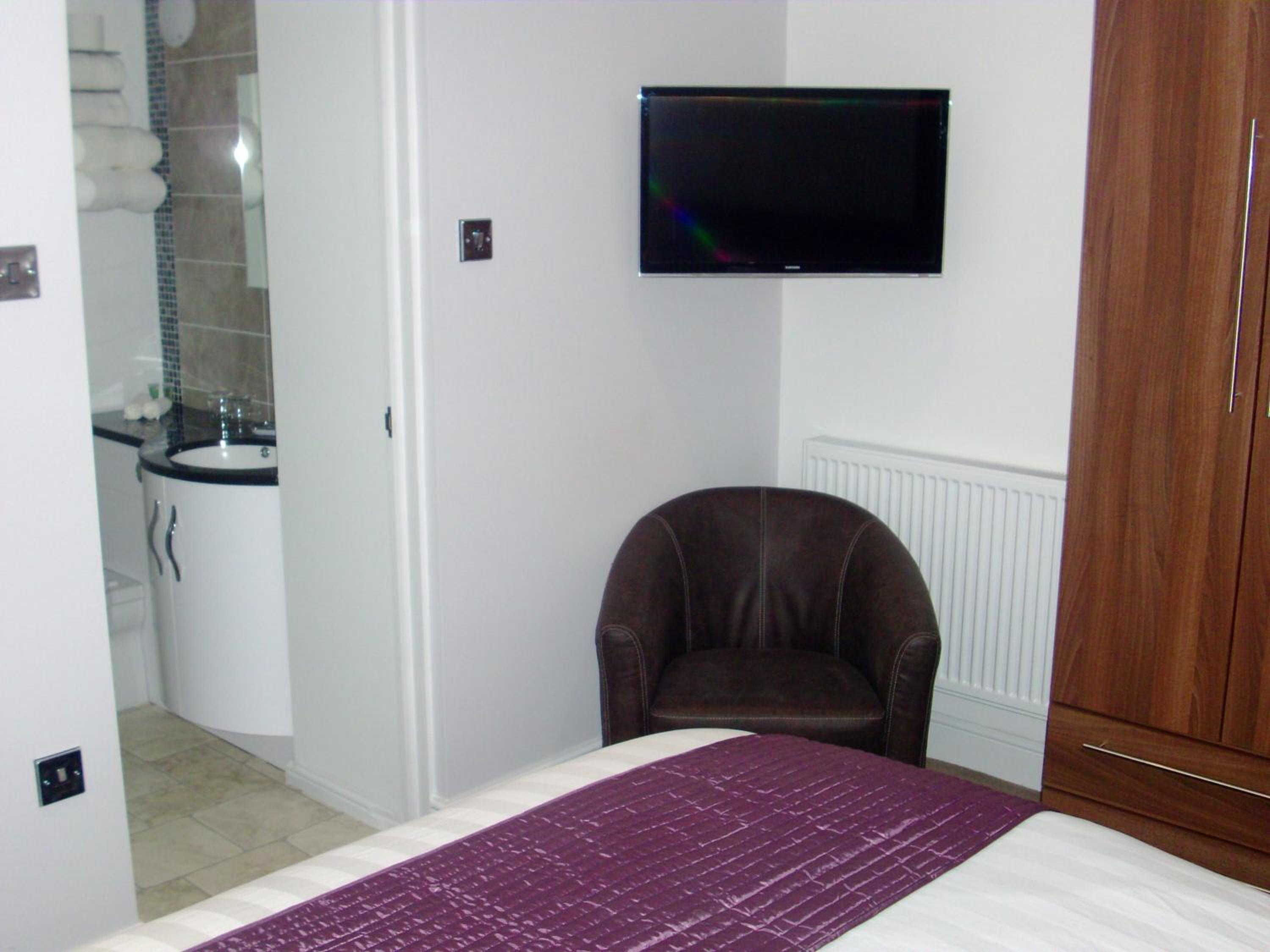 Farnham Hotel