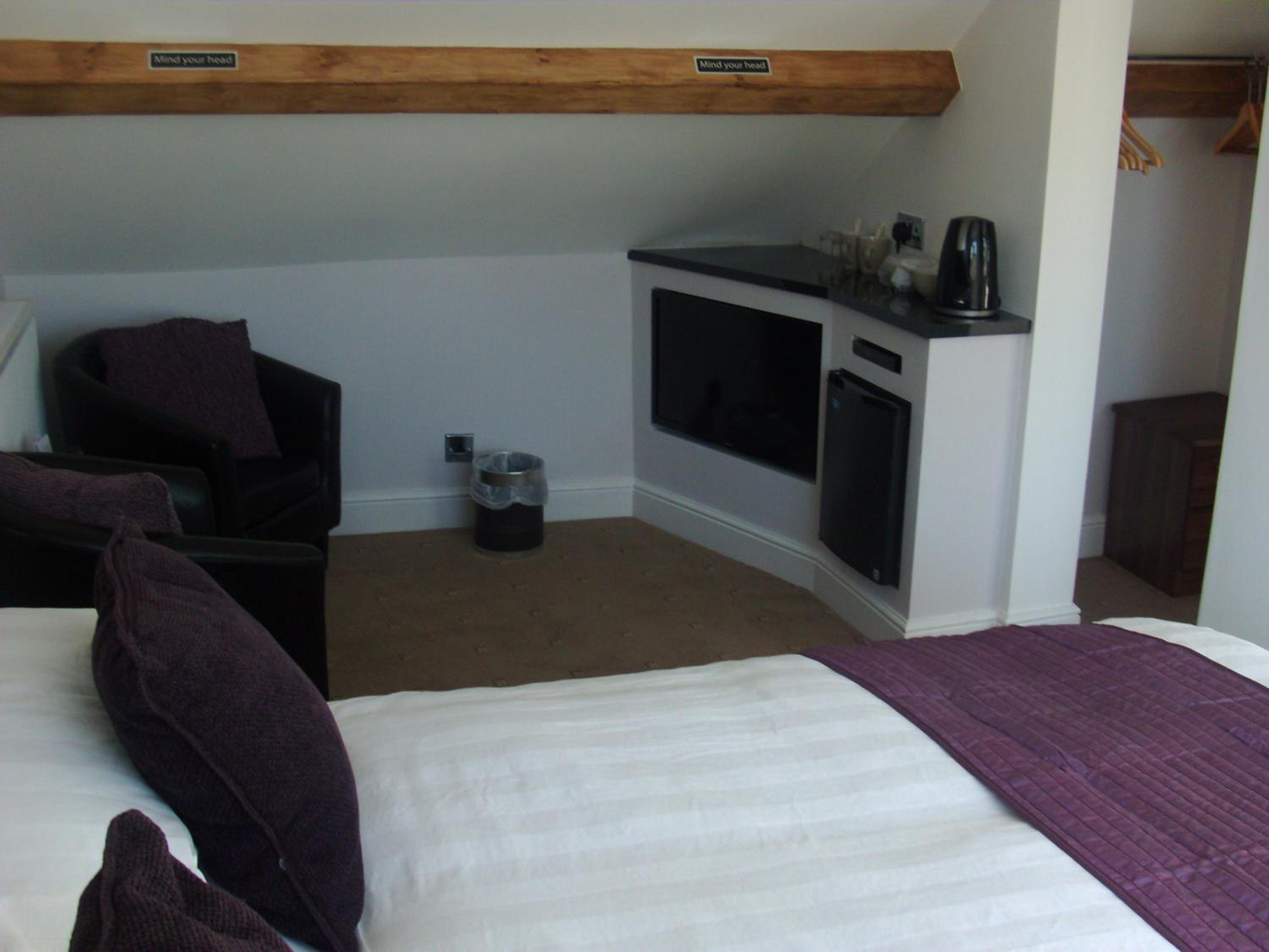 Farnham Hotel