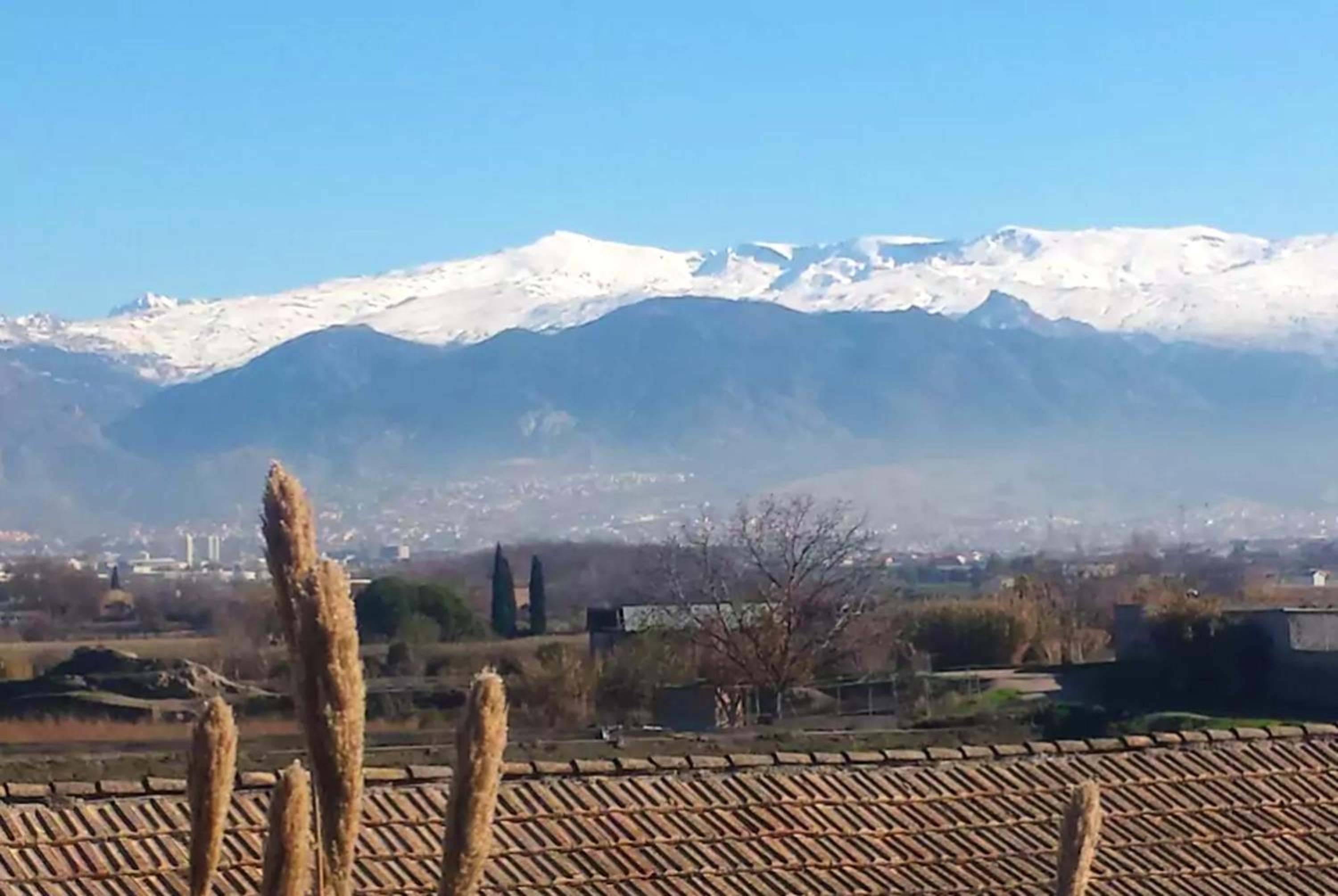 Modern Apartment in Ambroz Granada with Shared Pool