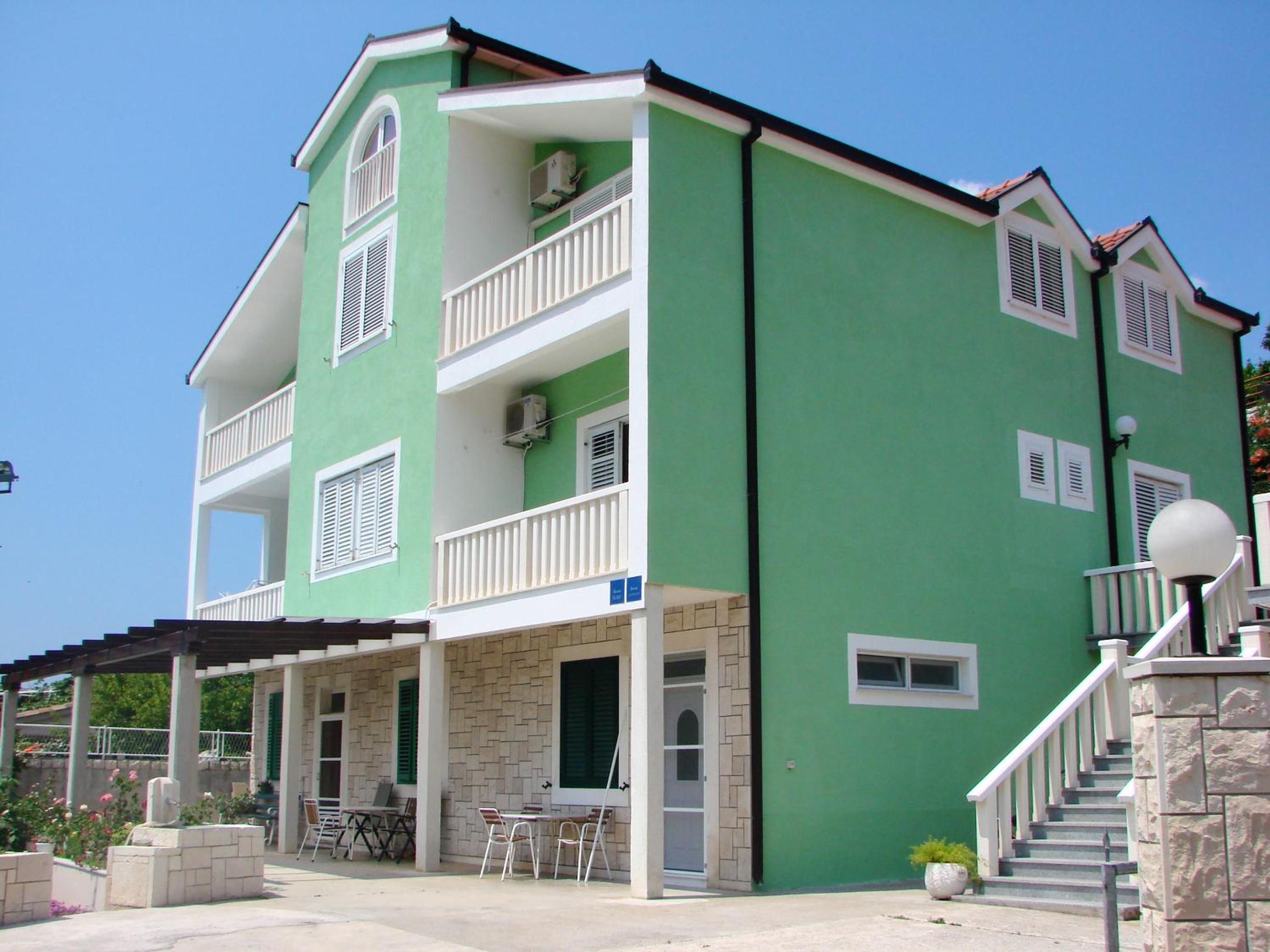 Modern apartment in Peracko Blato with sea view and pool