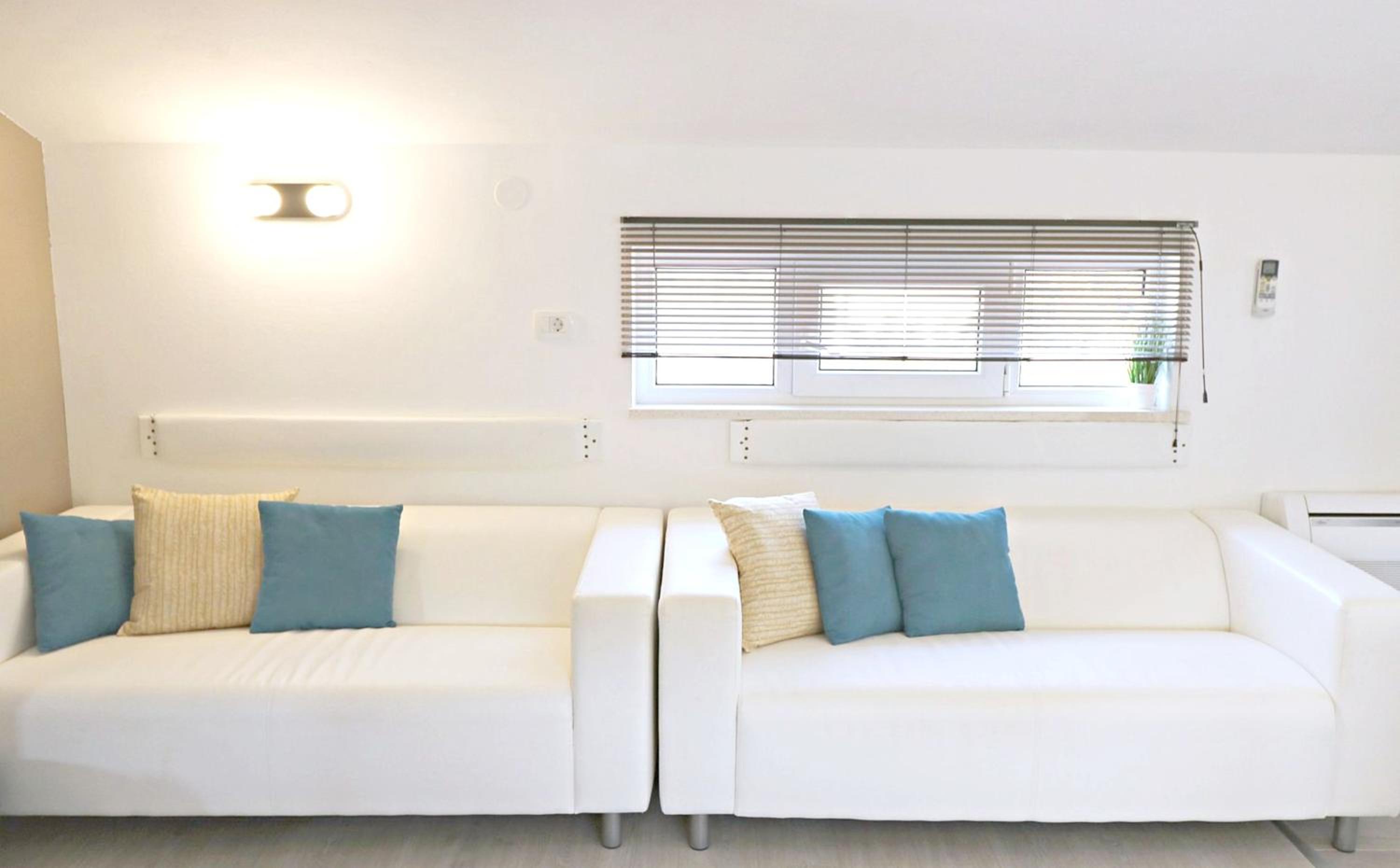Modern apartment in Peracko Blato with sea view and pool