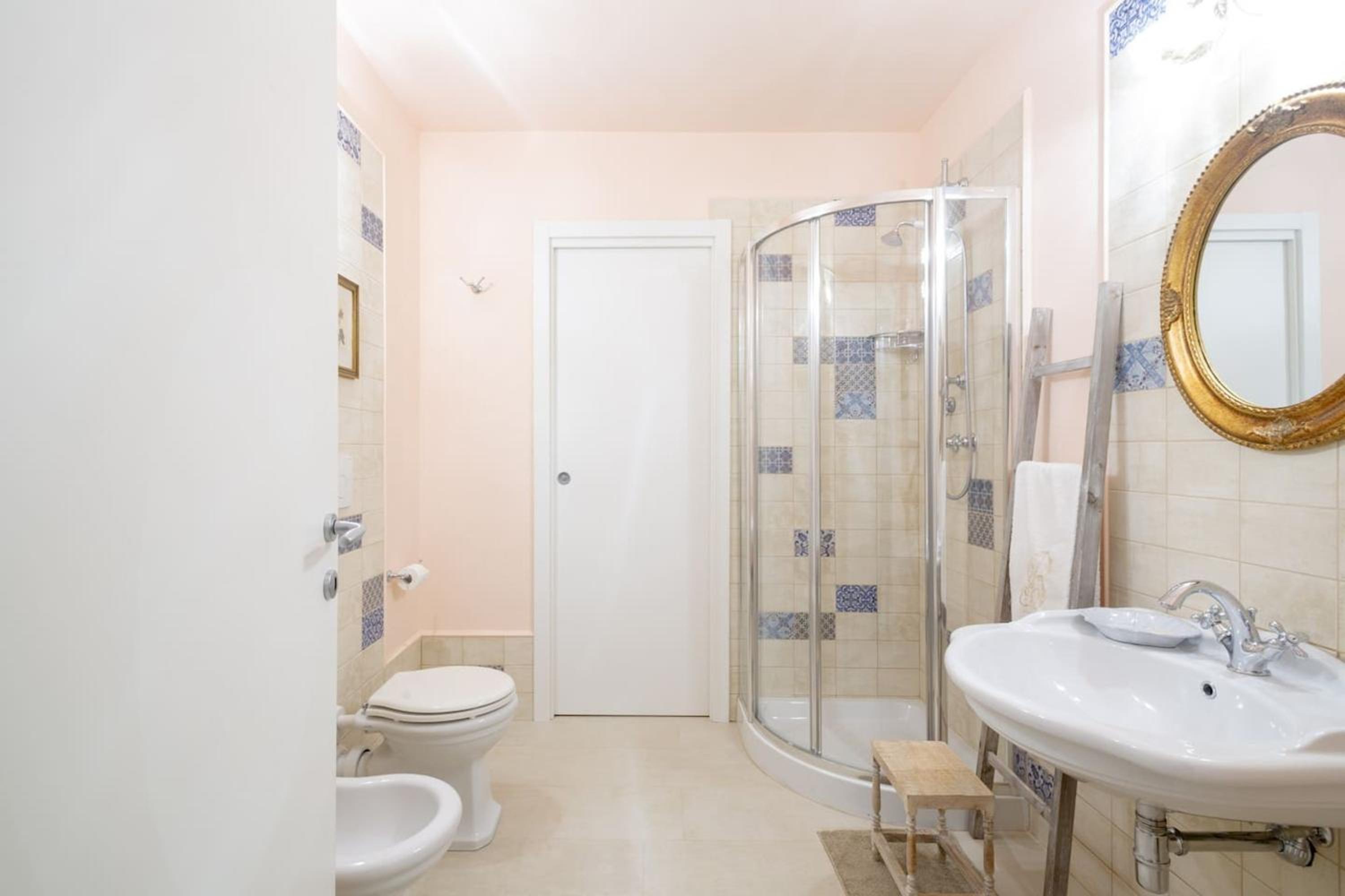 Charming apartment in Lastra a Signa with included parking view 3