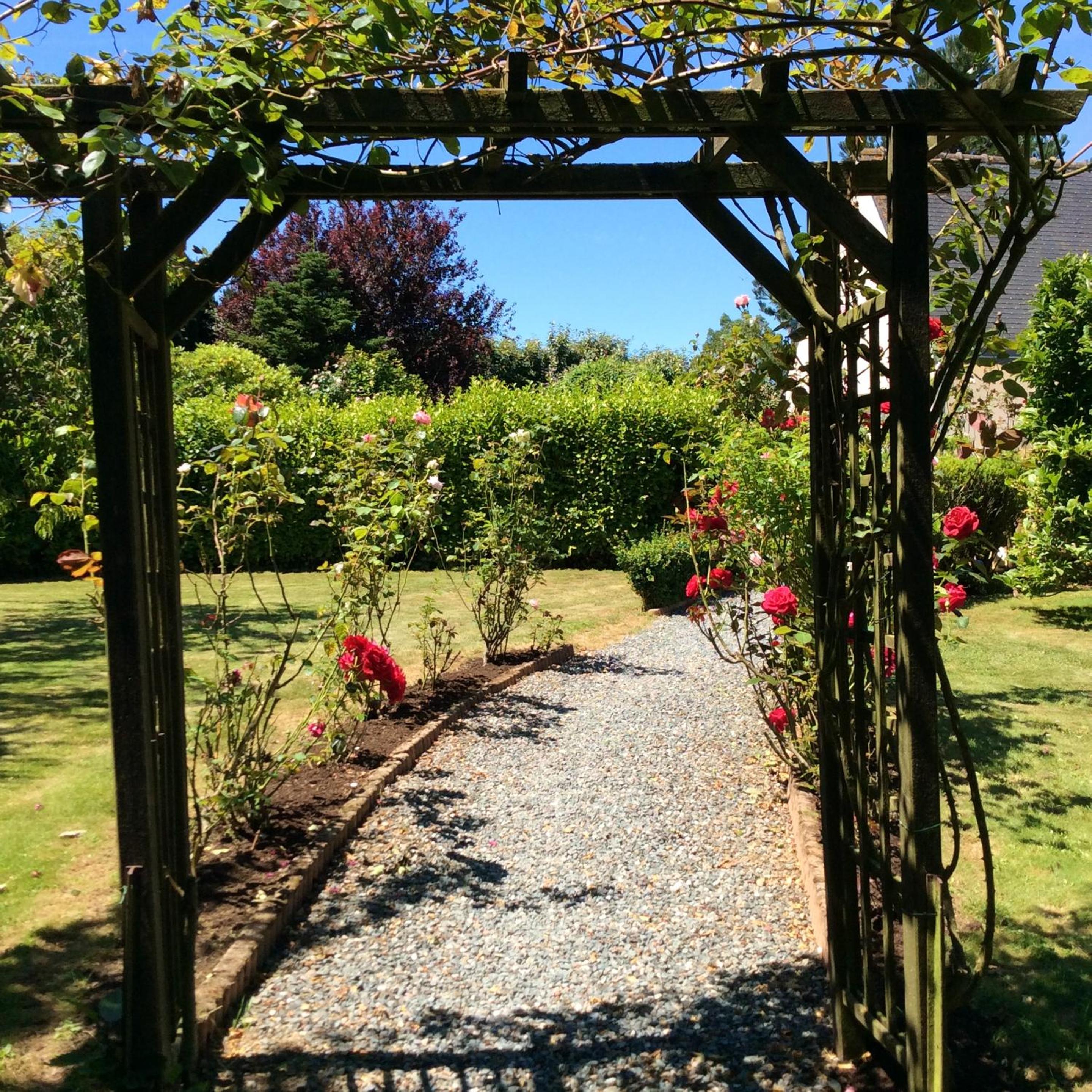 Maison de 4 chambres avec jardin clos et wifi a Tregomeur a 8 km de la plage