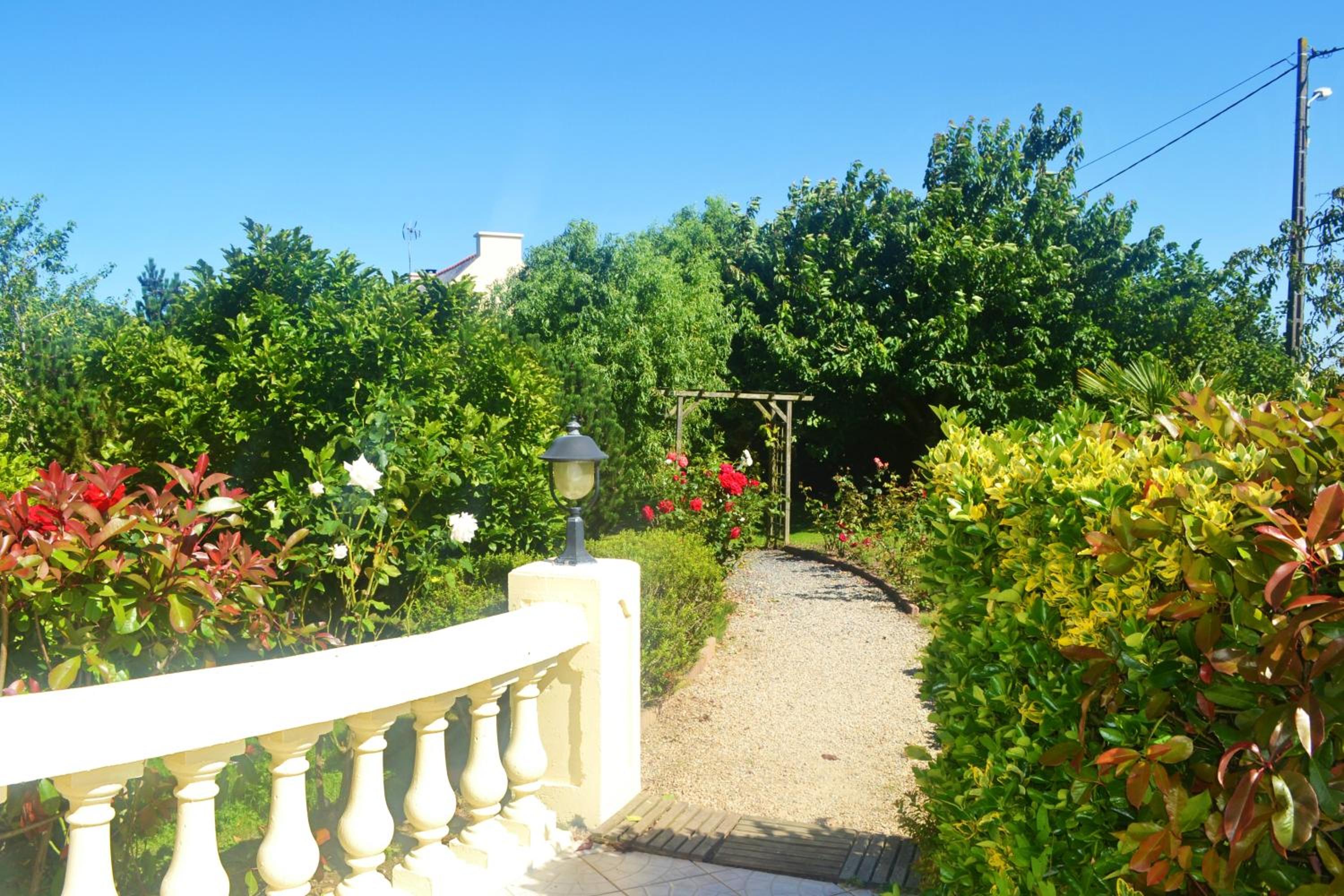 Maison de 4 chambres avec jardin clos et wifi a Tregomeur a 8 km de la plage