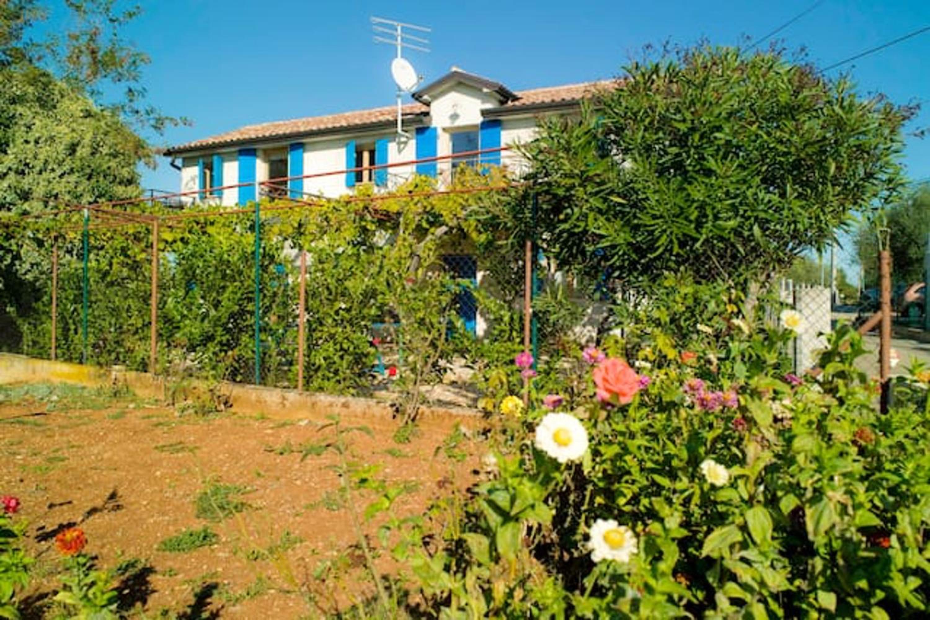 Charming apartment in Zambratija, 44 sqm, Parking included