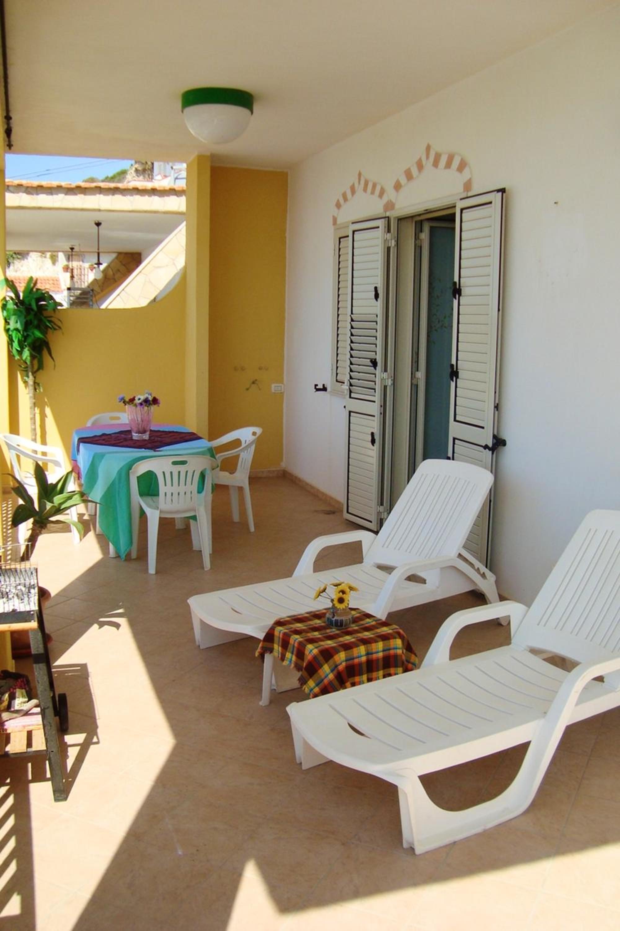 Charming apartment in Seccagrande with sea view