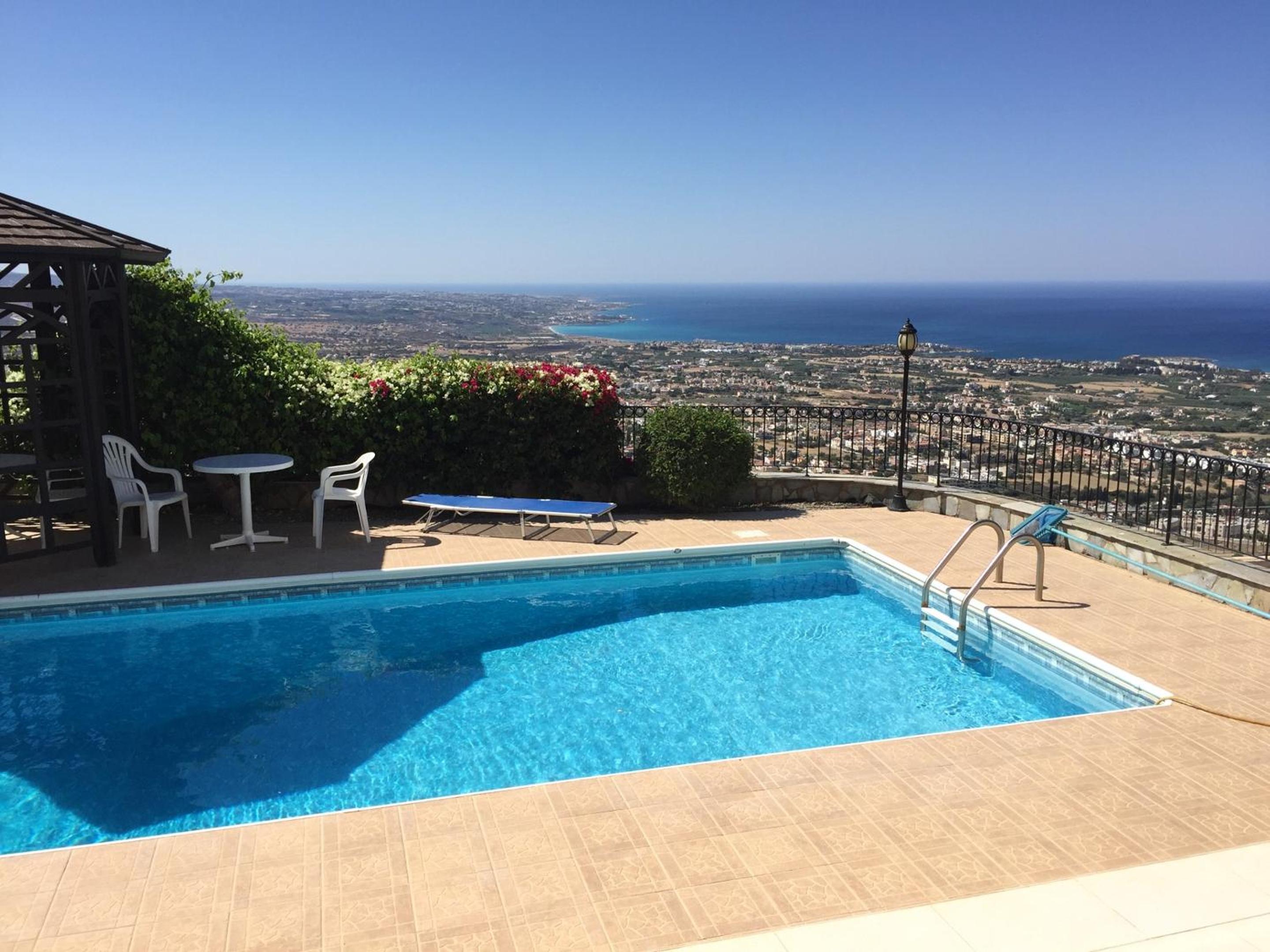 Peyia Villa with sea view, private pool, and garden
