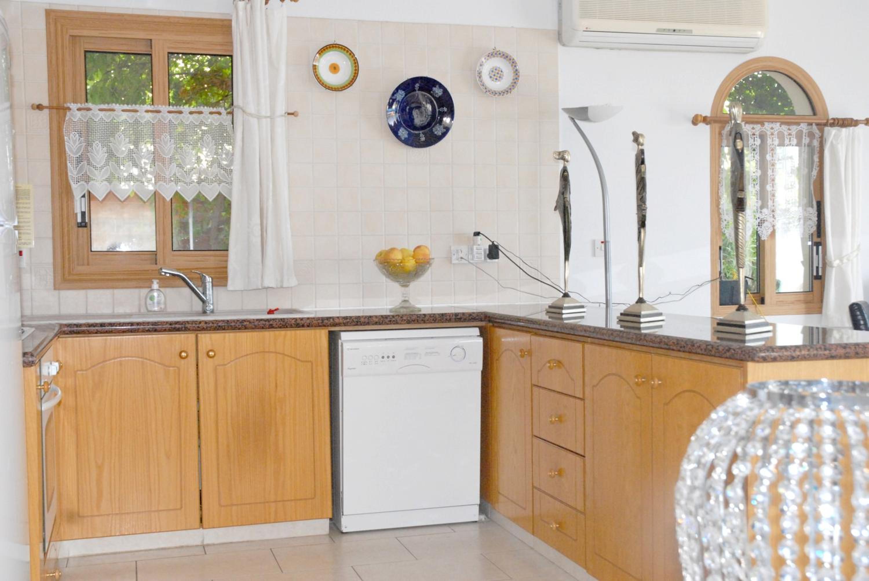 Peyia Villa with sea view, private pool, and garden