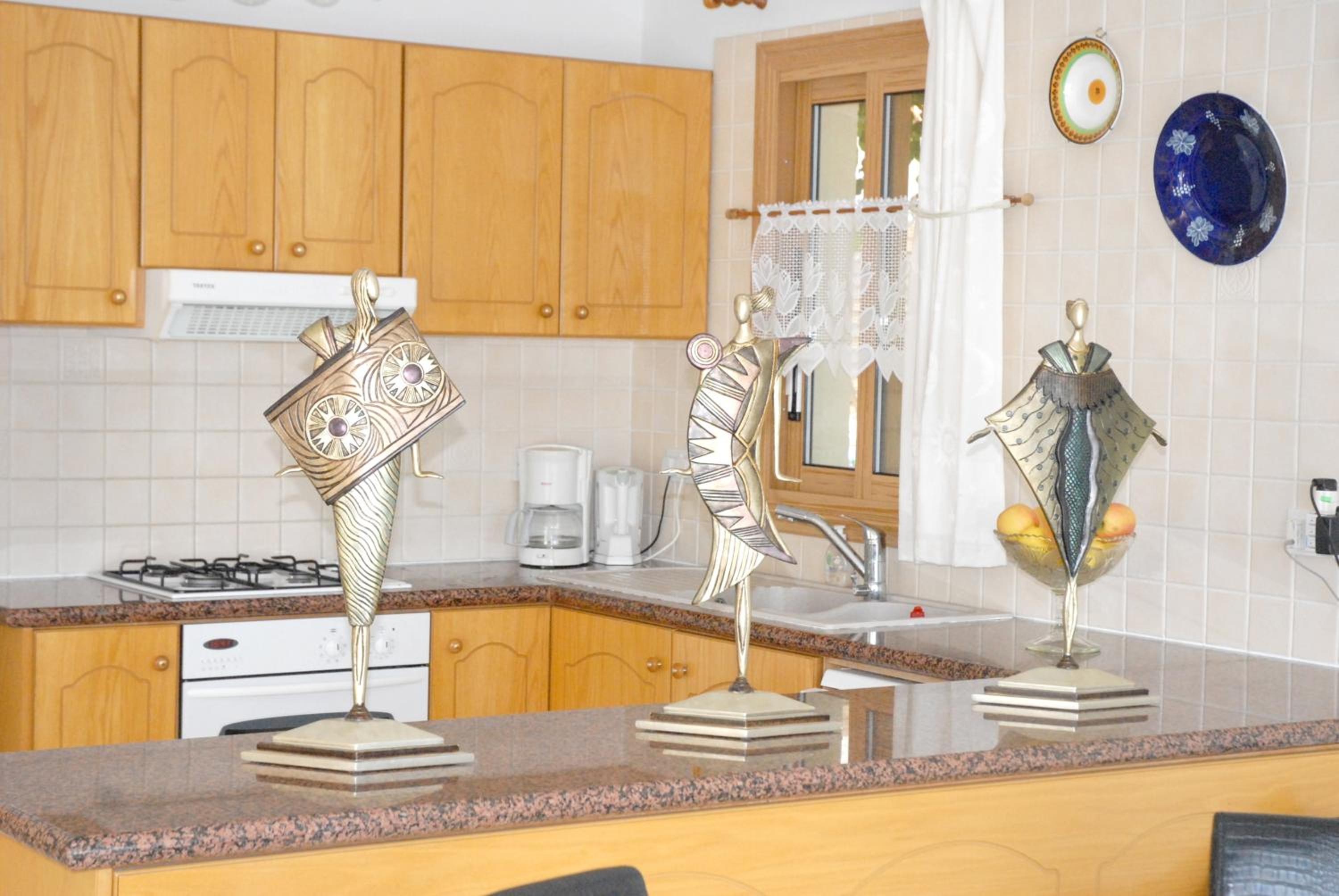 Peyia Villa with sea view, private pool, and garden