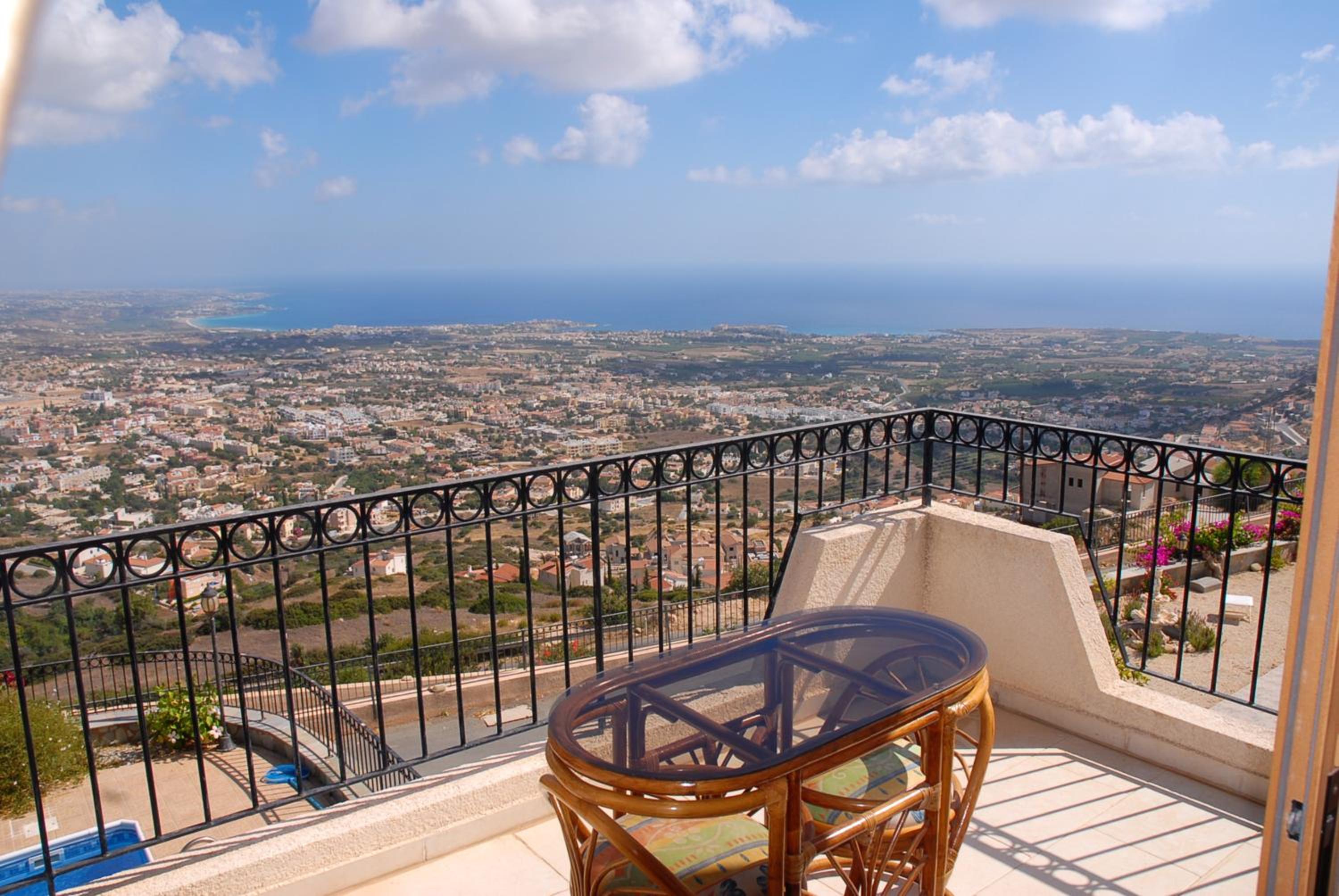 Peyia Villa with sea view, private pool, and garden