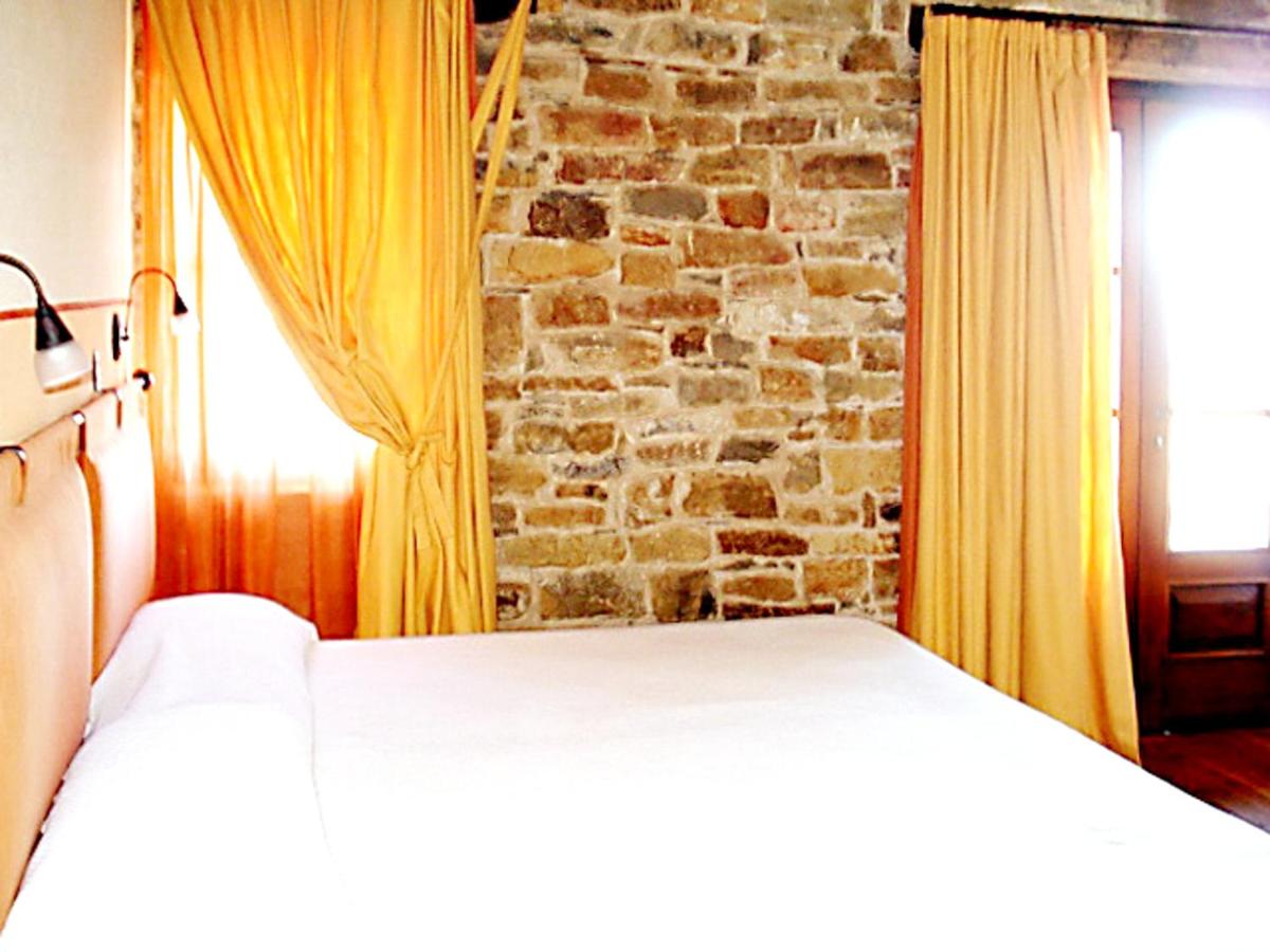 6 bedrooms villa with private pool furnished garden and wifi at Mombarcaro photo 5