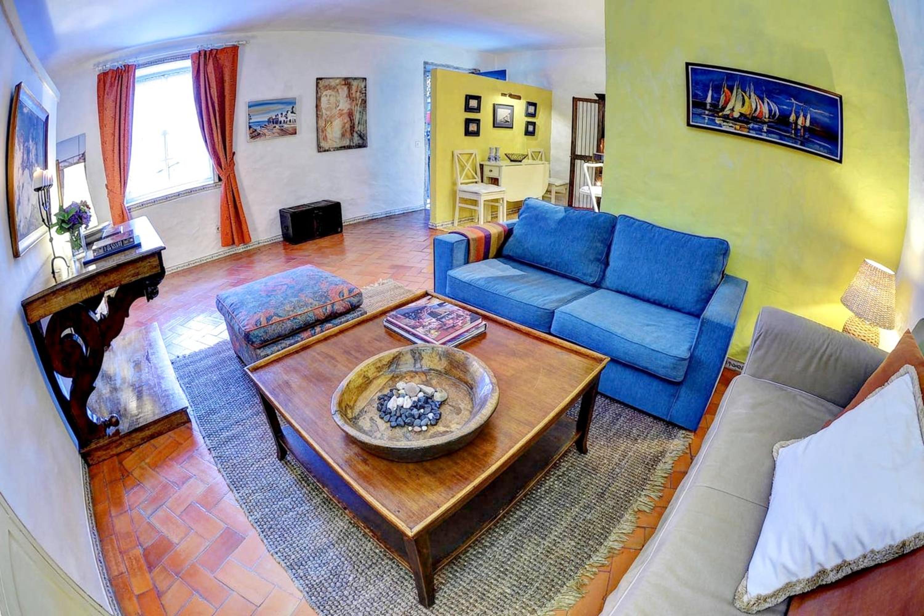 Charming apartment in Porto, 60 m², historic center