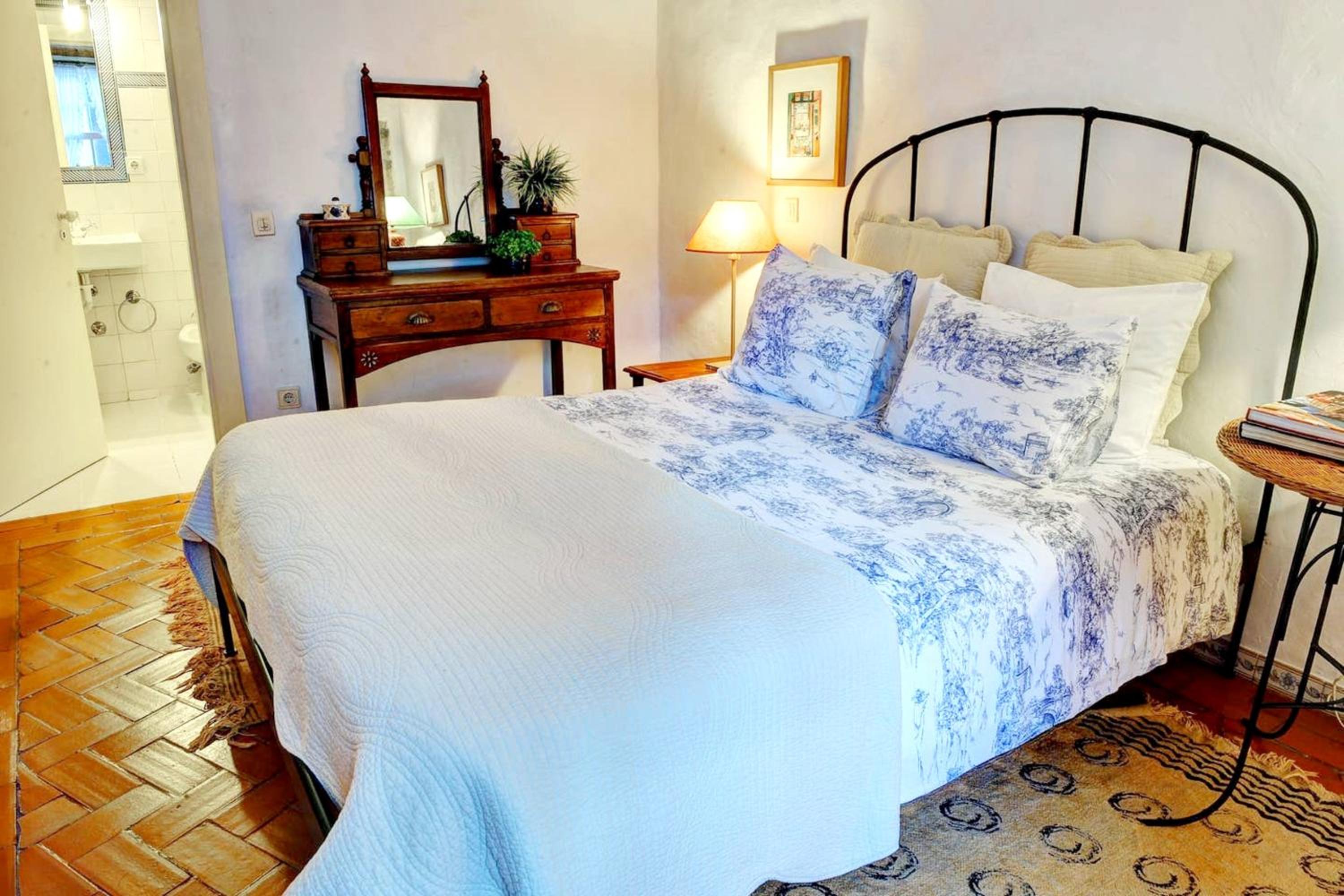 Charming apartment in Porto, 60 m², historic center