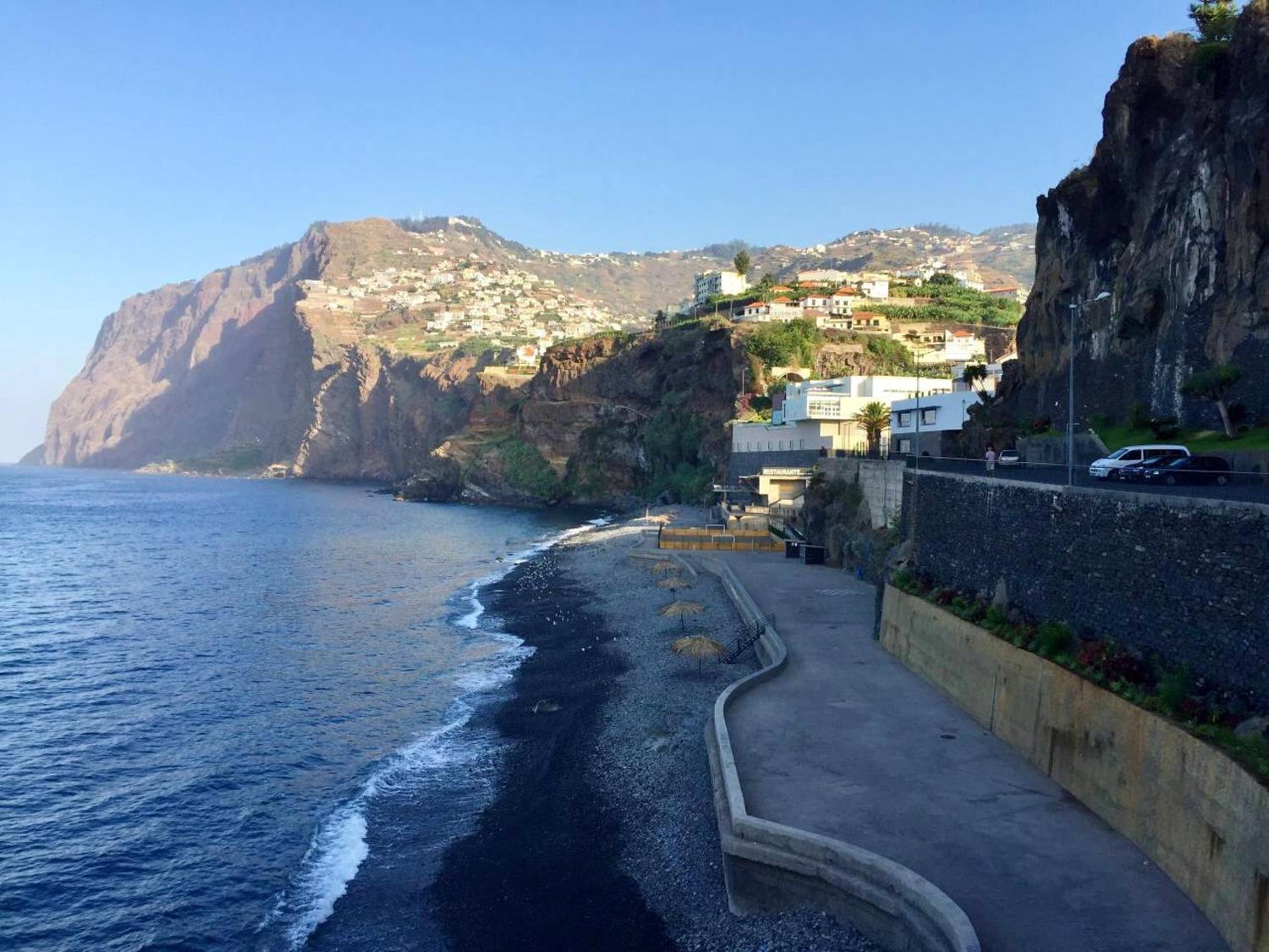 Modern apartment in Funchal, near city centre, 80m² view 2
