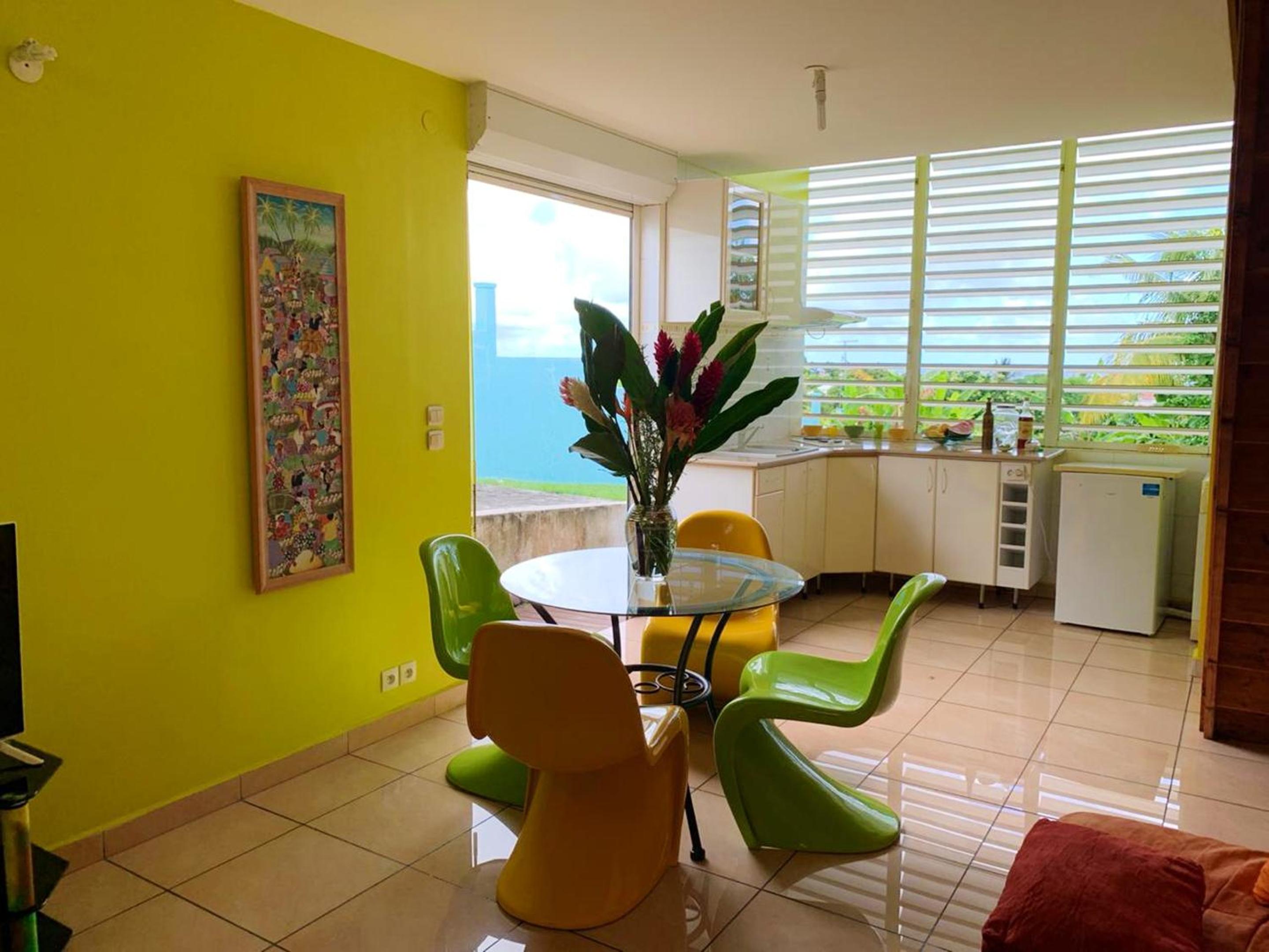 Maison cosy à Le Gosier avec vue view 3