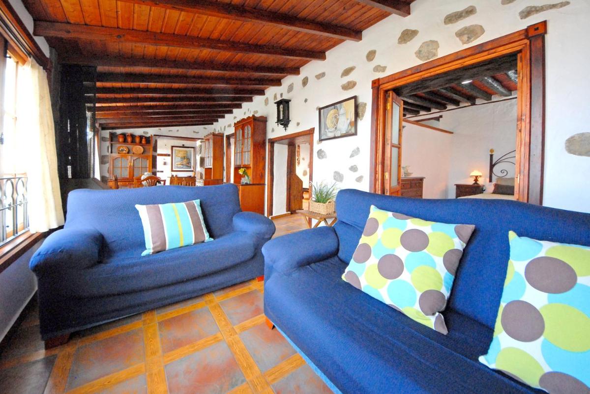 3 bedrooms house with sea view enclosed garden and wifi at Icod de los Vinos 5 km away from the beach
