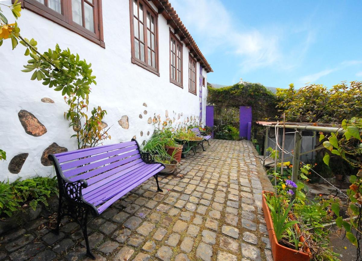 3 bedrooms house with sea view enclosed garden and wifi at Icod de los Vinos 5 km away from the beach
