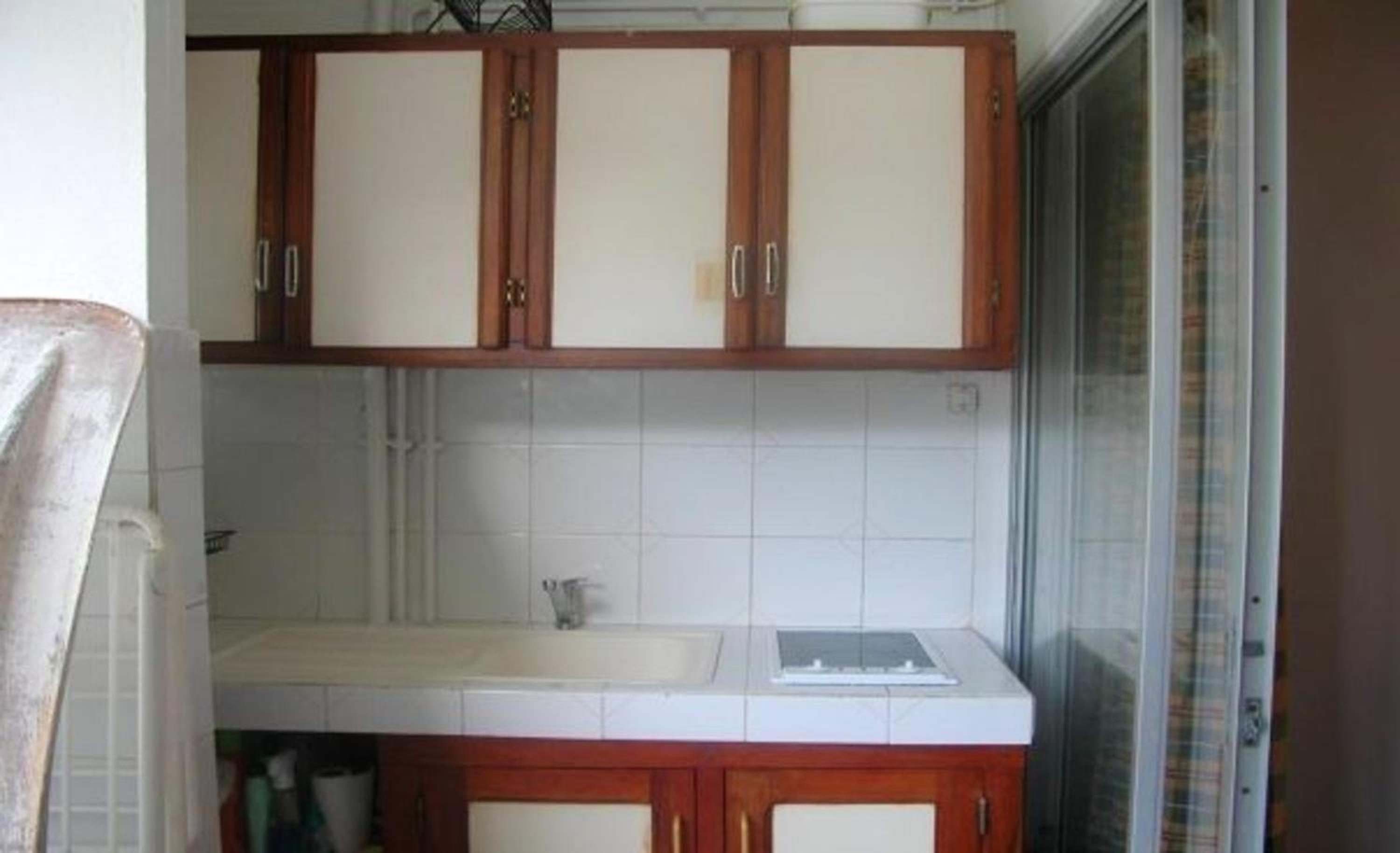 Charmant studio avec vue sur mer au Moule, 20 m² + terrasse view 4