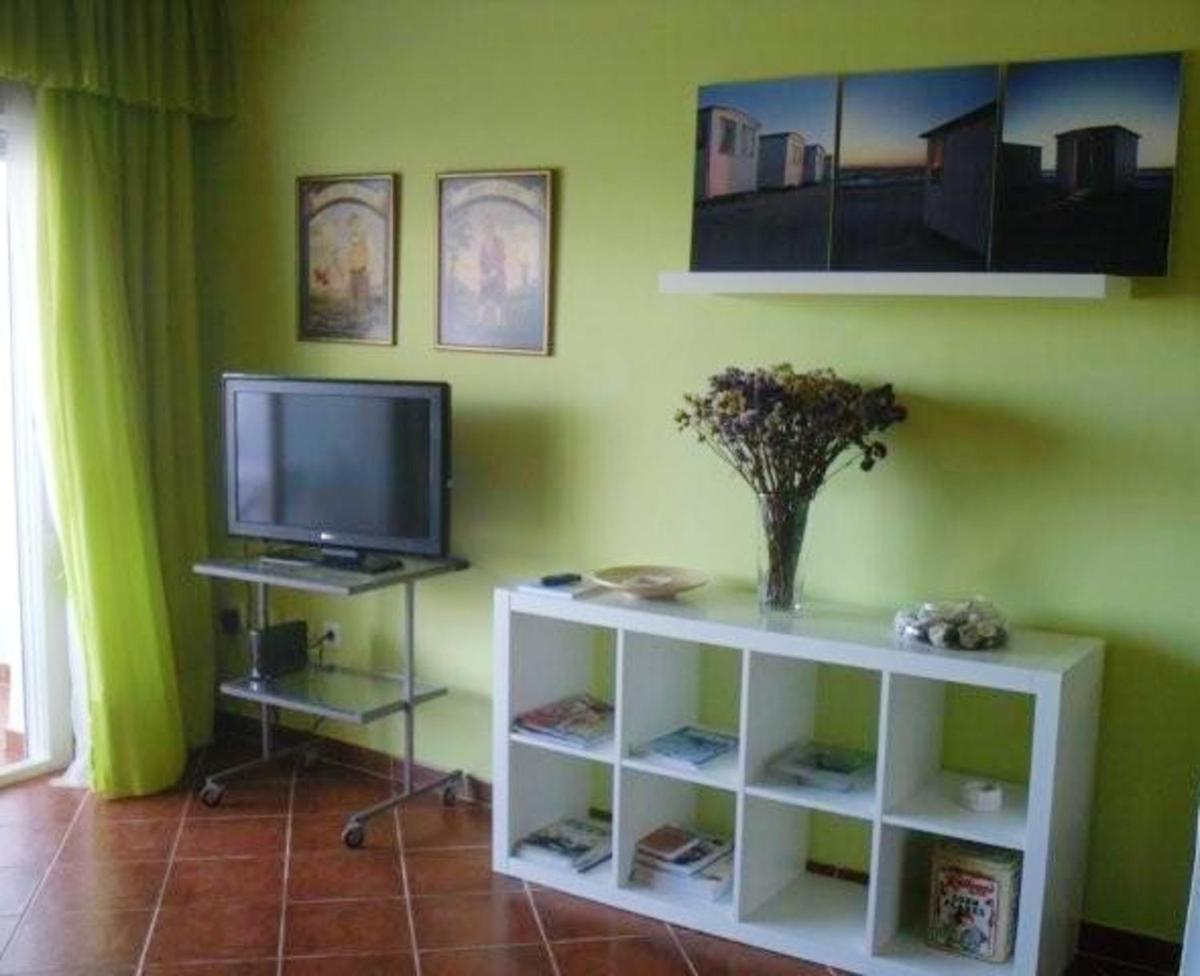 2 bedrooms appartement at Rota 400 m away from the beach with lake view shared pool and furnished terrace view 4