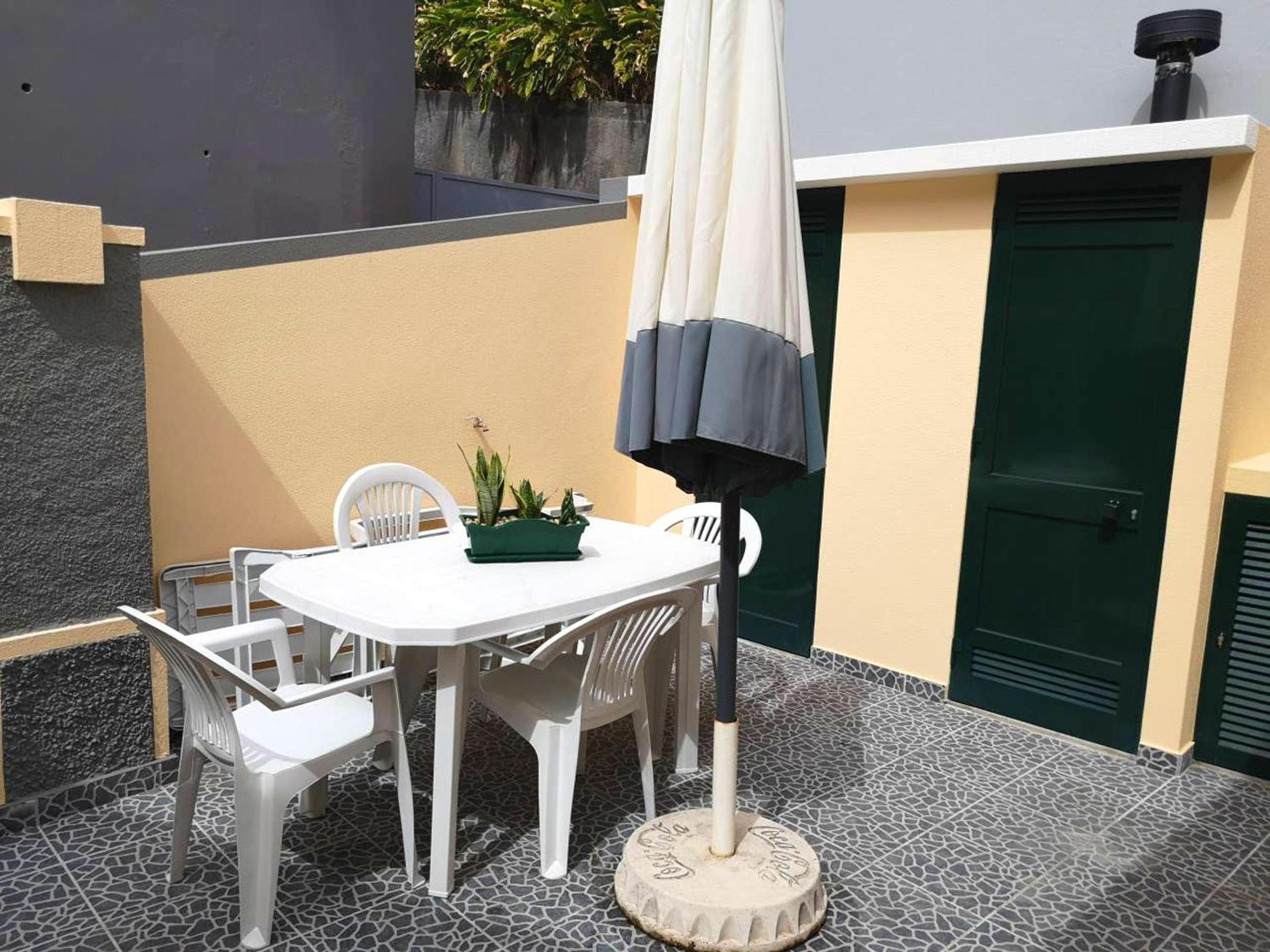 Seaside House in Estreito view 4