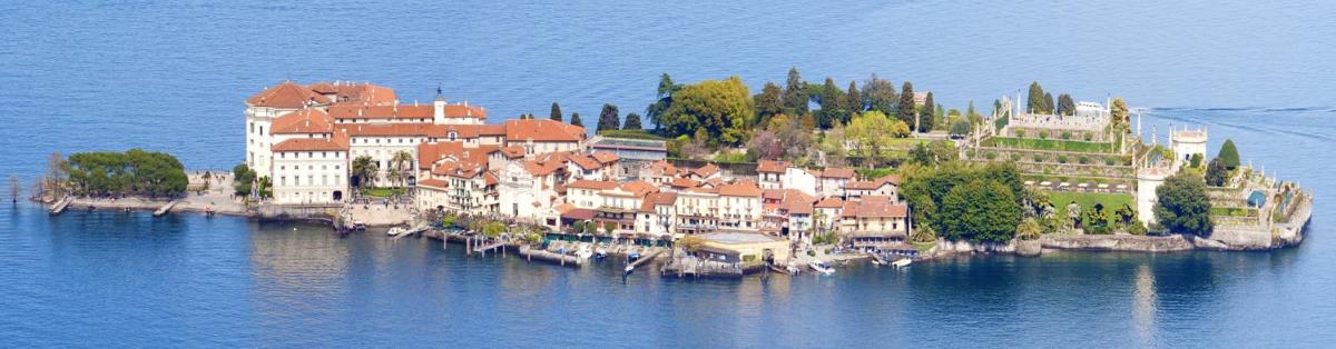 2 bedrooms appartement with enclosed garden and wifi at Arona 3 km away from the beach