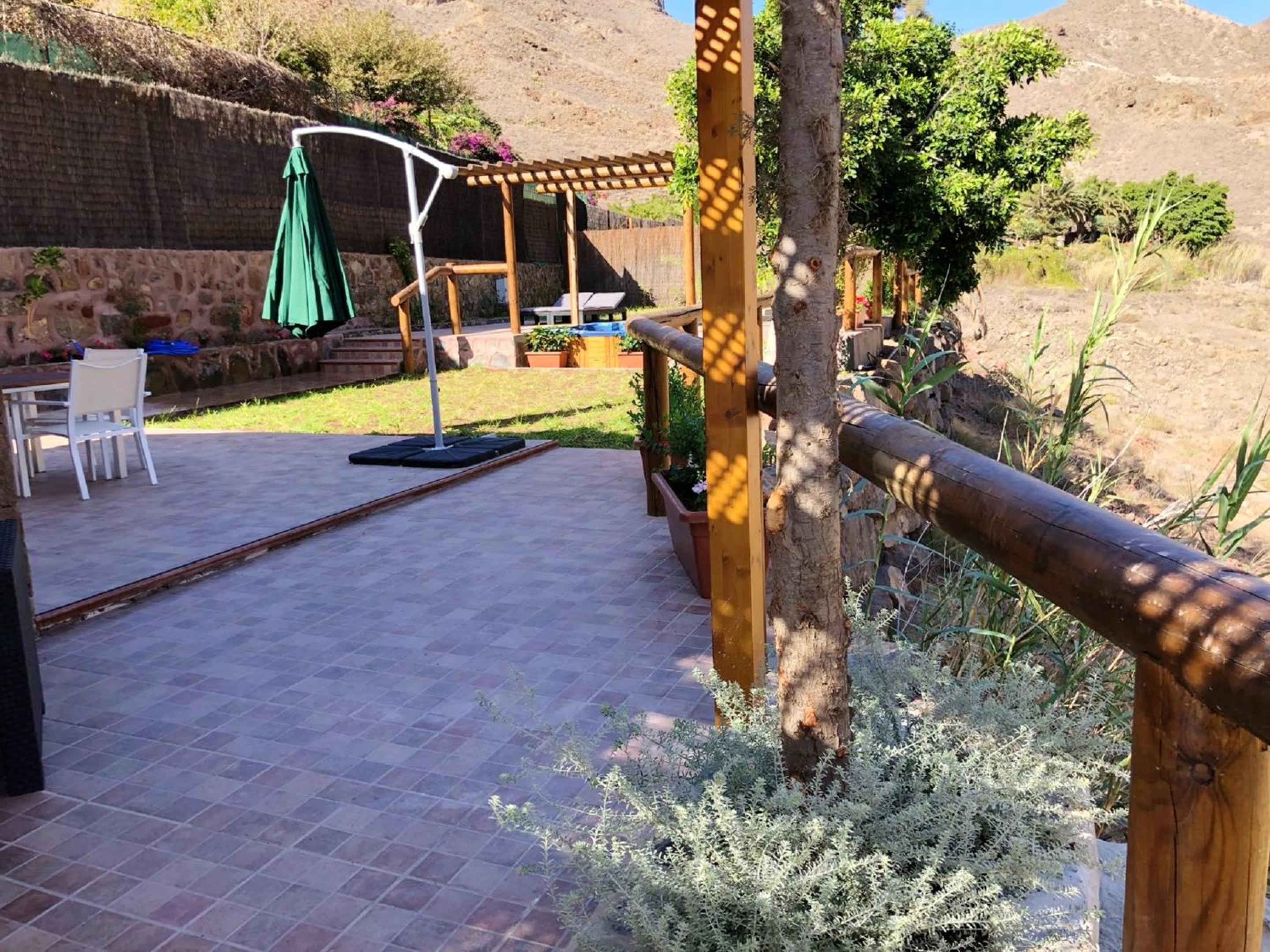 Charming House in San Bartolomé de Tirajana with Jacuzzi photo 4