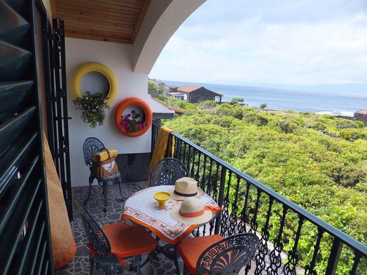 3 bedrooms house with sea view enclosed garden and wifi at Prainha 4 km away from the beach view 2