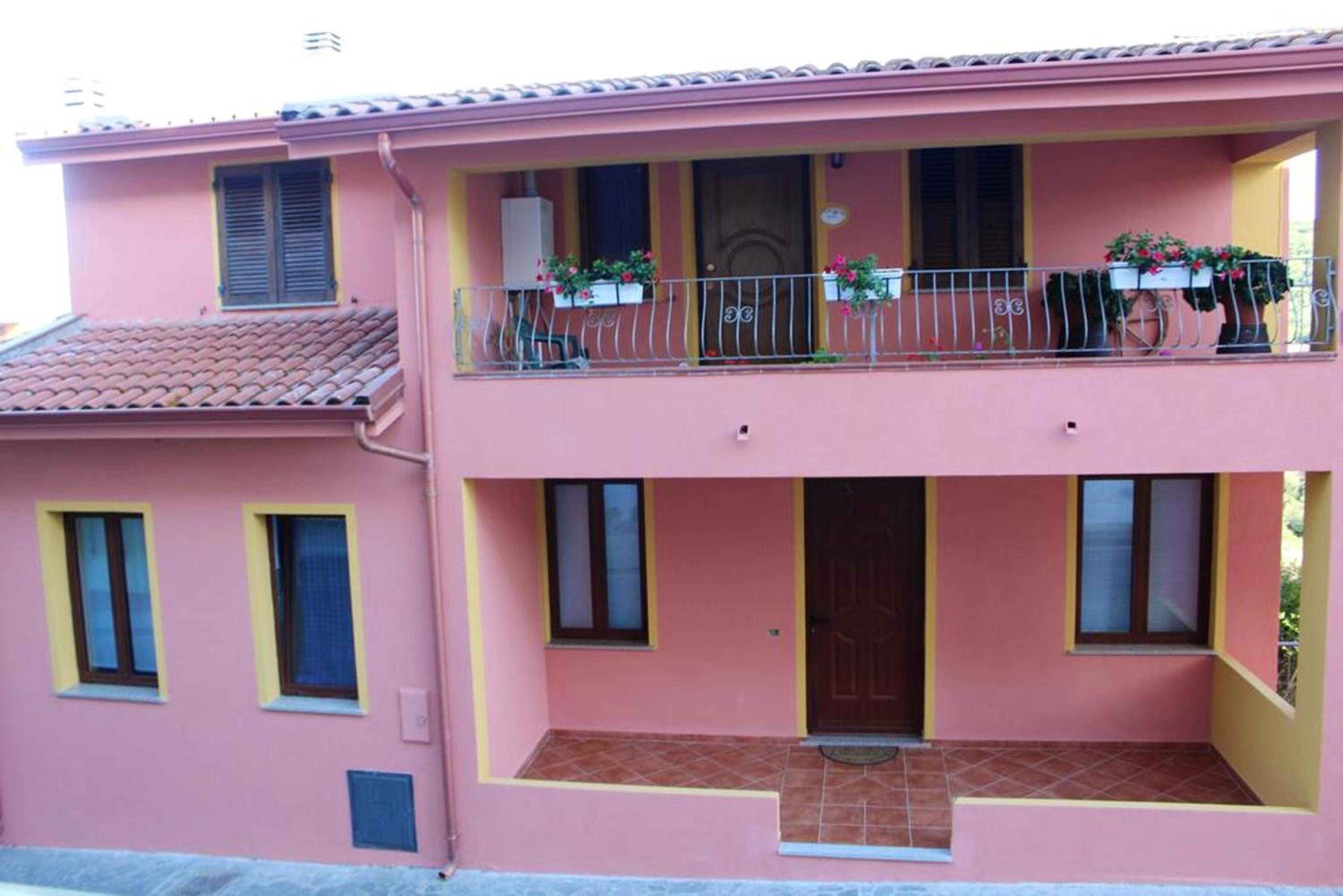 Charming apartment in Nughedu Santa Vittoria - 90 m² with fireplace view 3