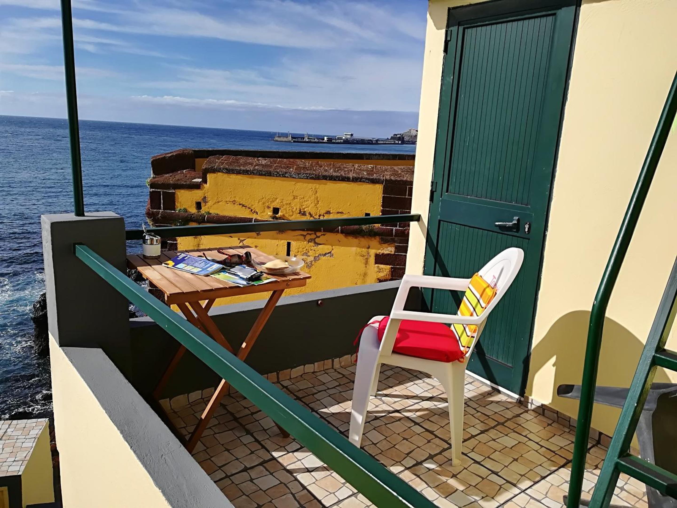 Cosy apartment in Funchal, sea and mountain views, 35 m²