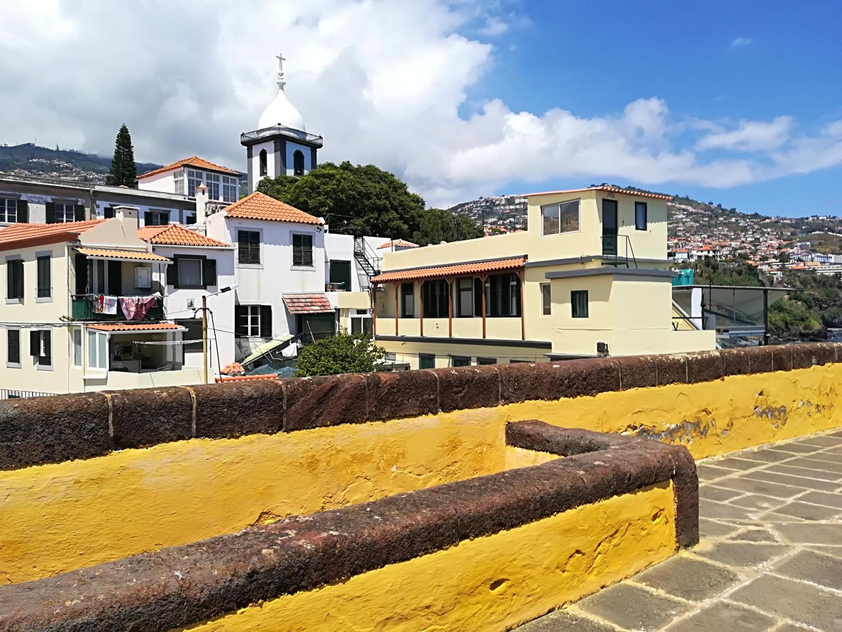 Cosy apartment in Funchal, sea and mountain views, 35 m²