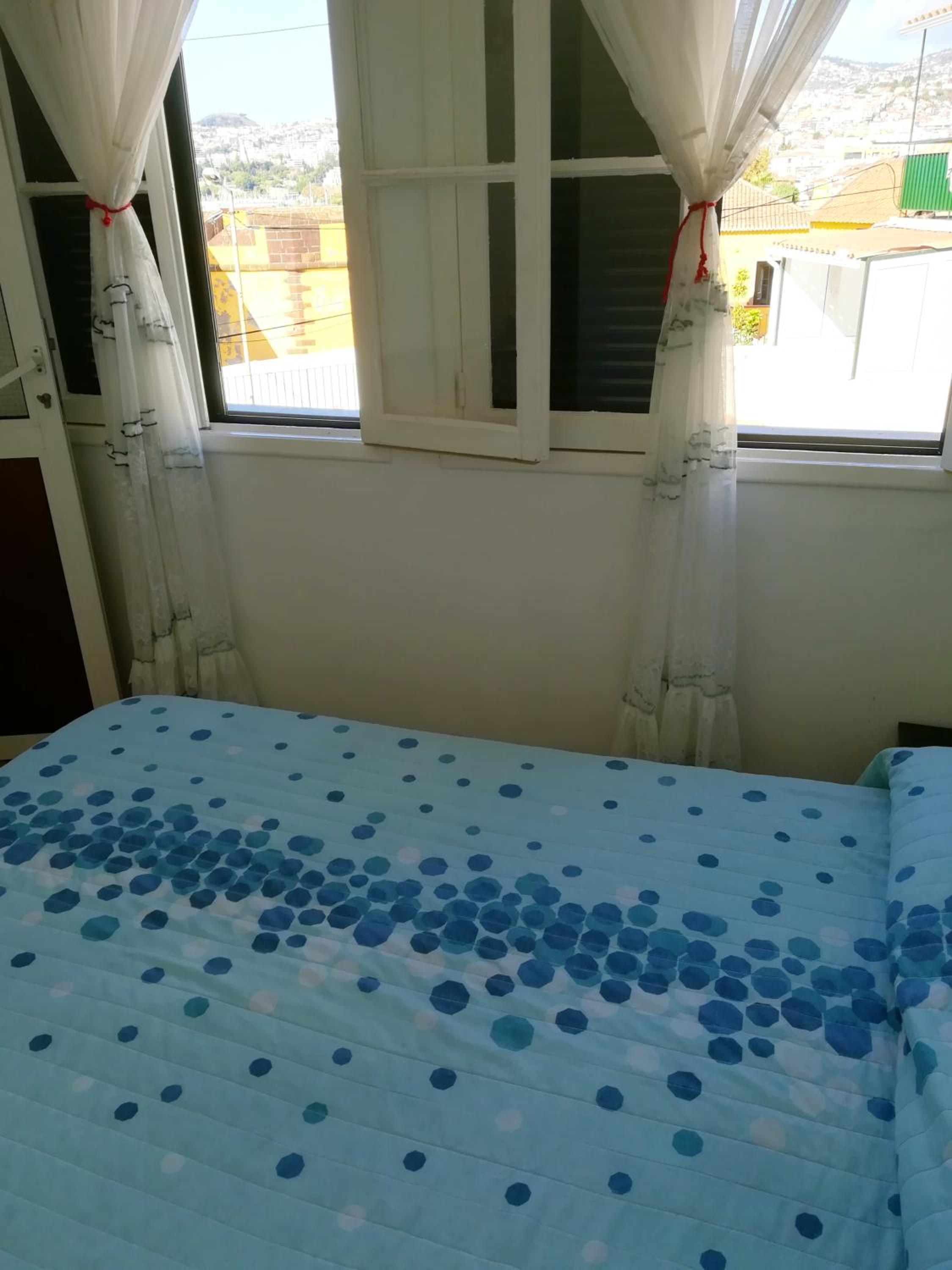 Cosy apartment in Funchal, sea and mountain views, 35 m²