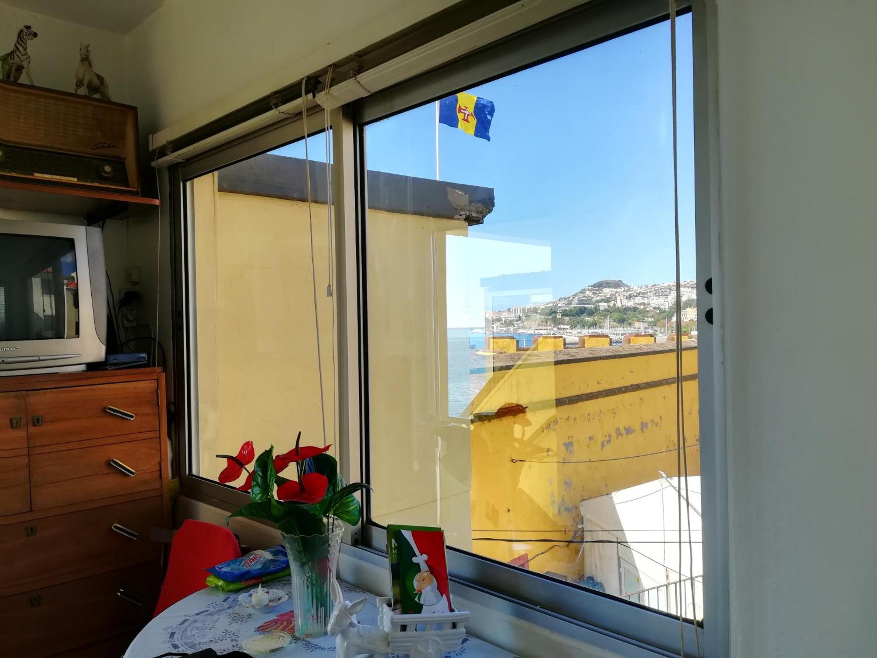 Cosy apartment in Funchal, sea and mountain views, 35 m²