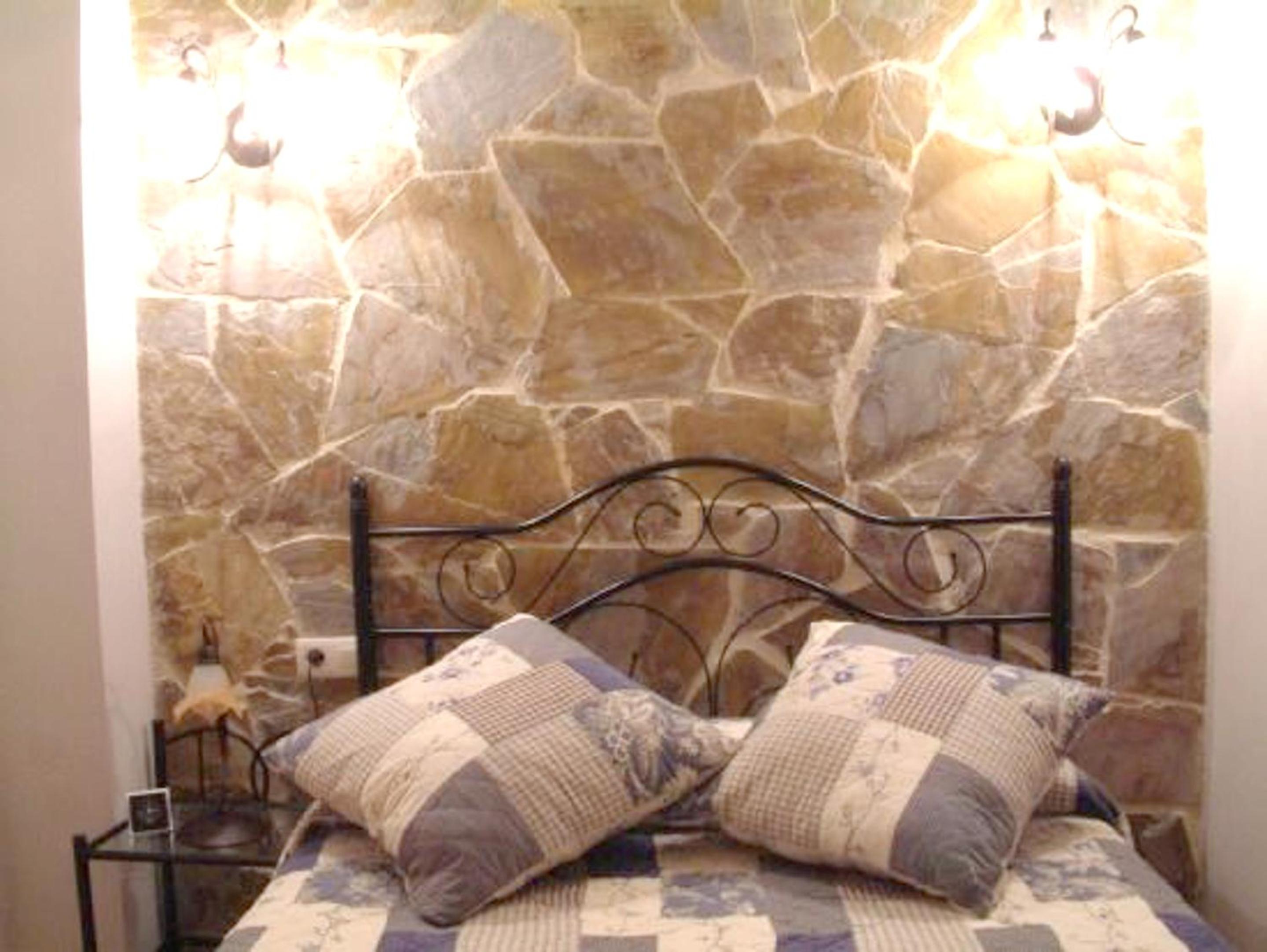 Charming Villa with Private Pool in La Calzada de Béjar view 5