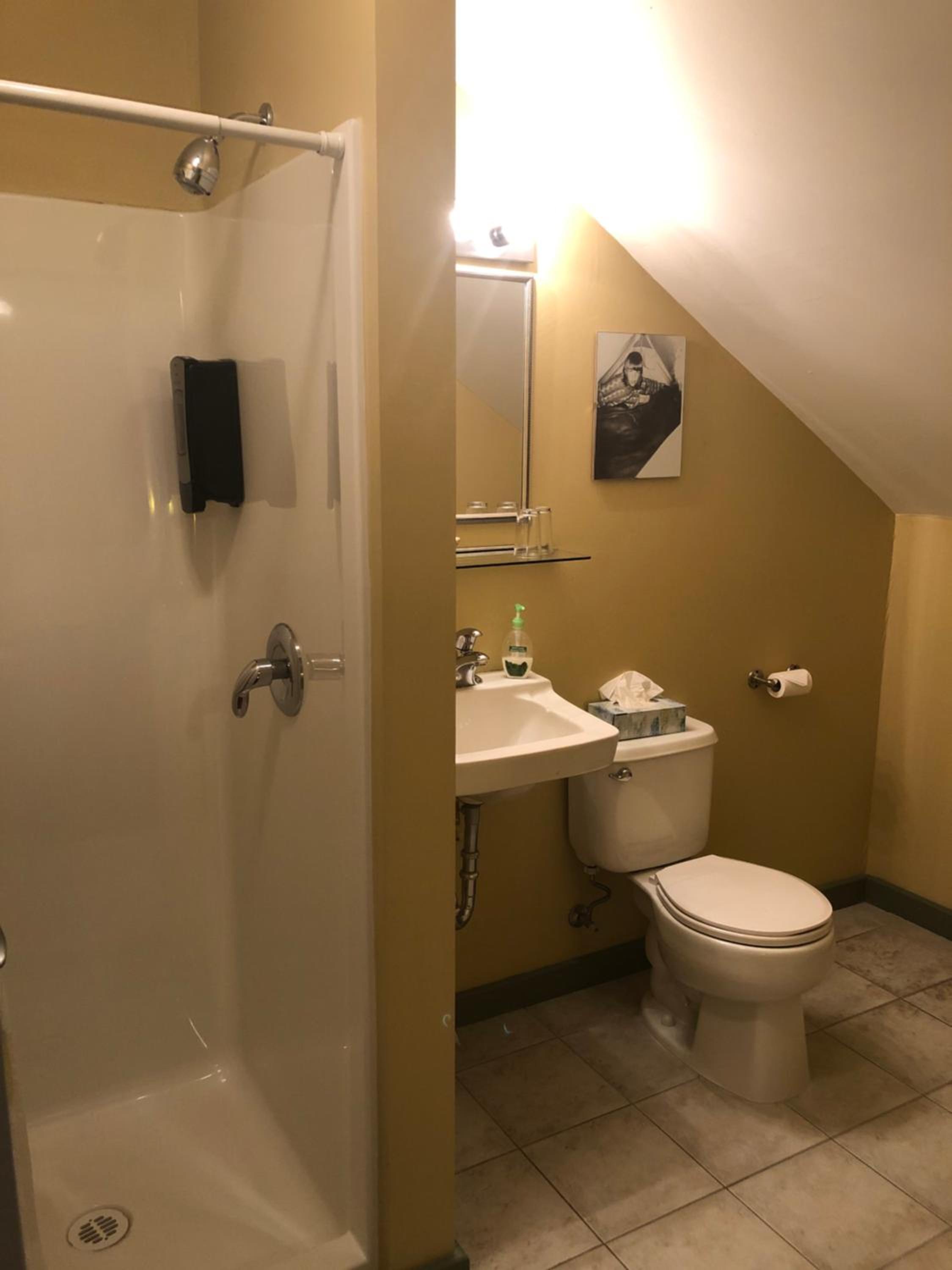 Crowsnest Vineyards Guesthouse