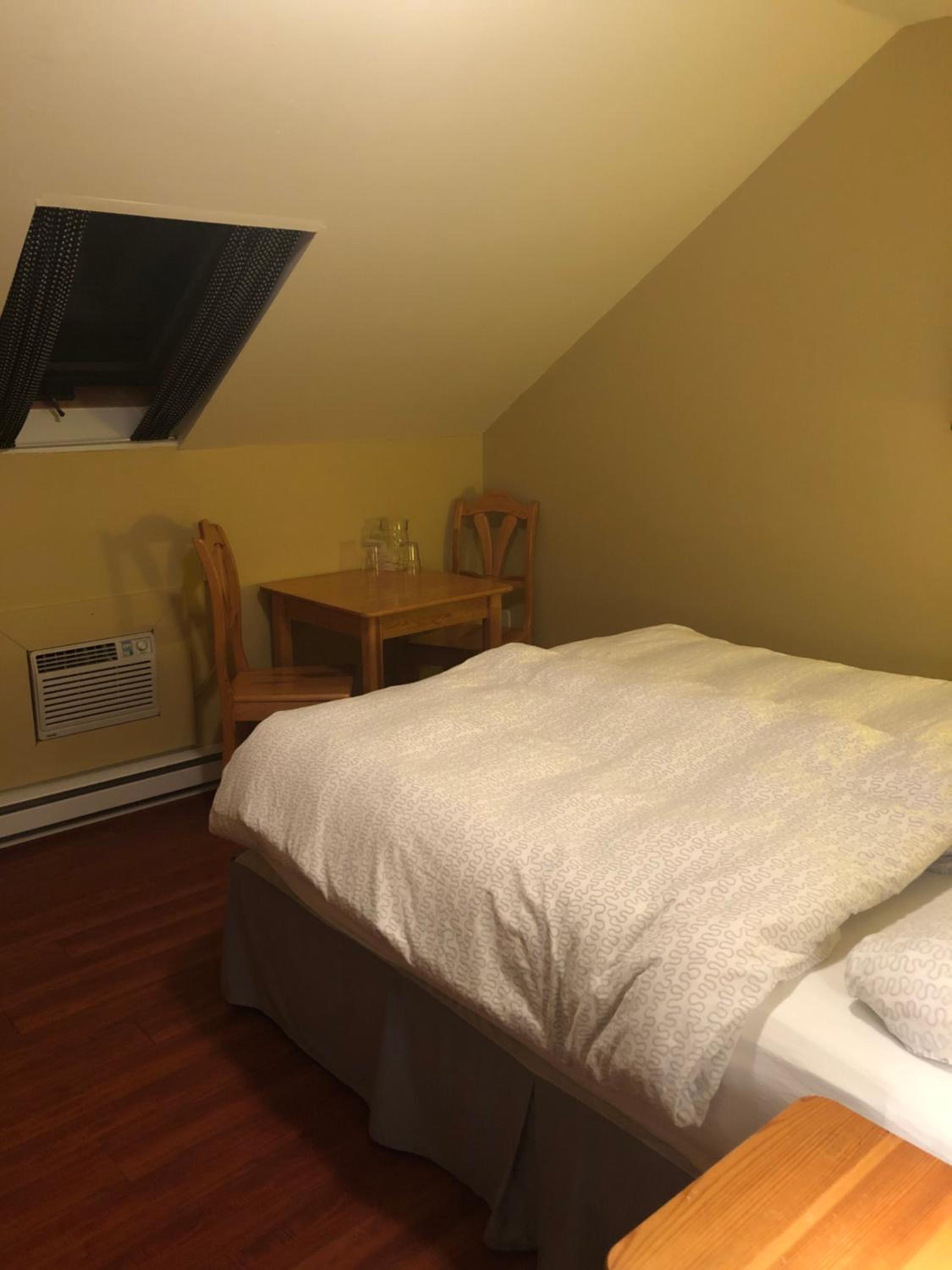 Crowsnest Vineyards Guesthouse