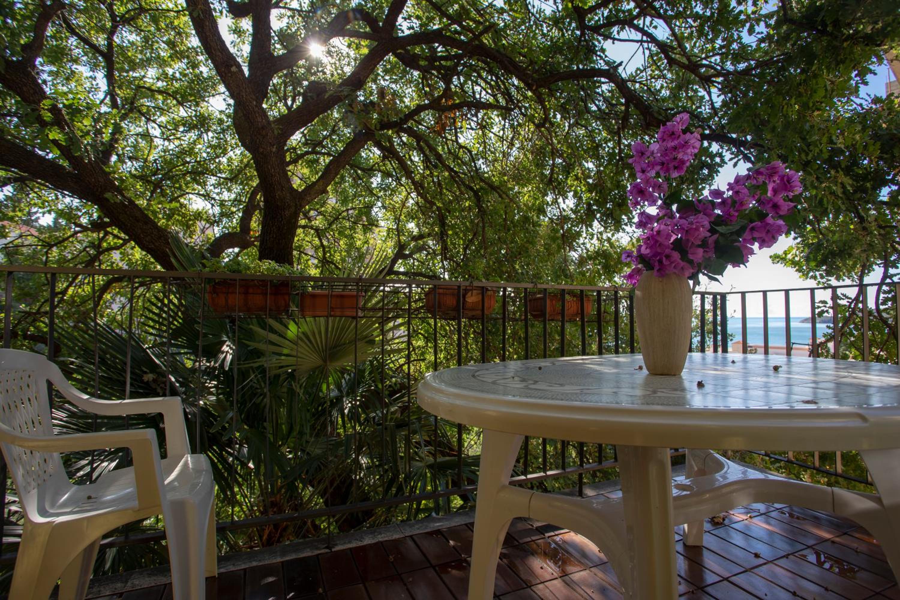 Hotel Уютная квартира в тени старого дуба - Image 1